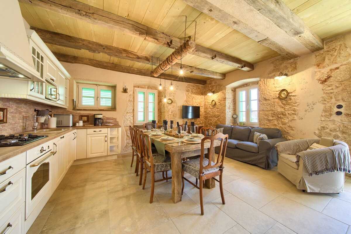 68396-K1 · House - Stone Queen - ( 68396-K1 )
