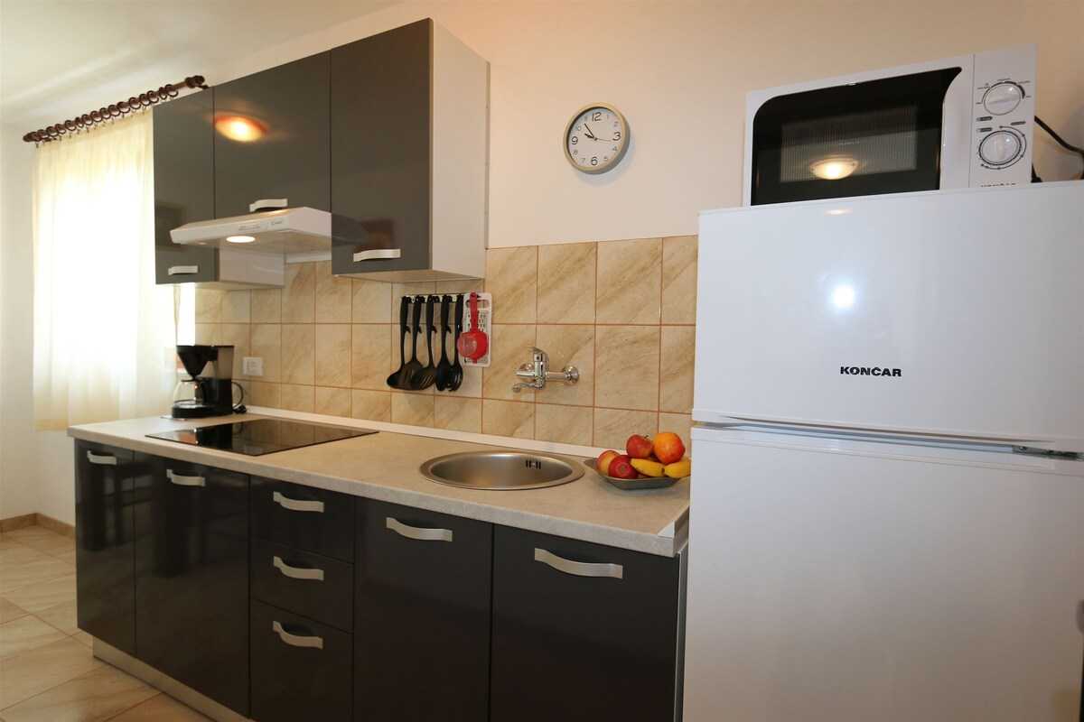 Apartment Tomislav (86113-A1)