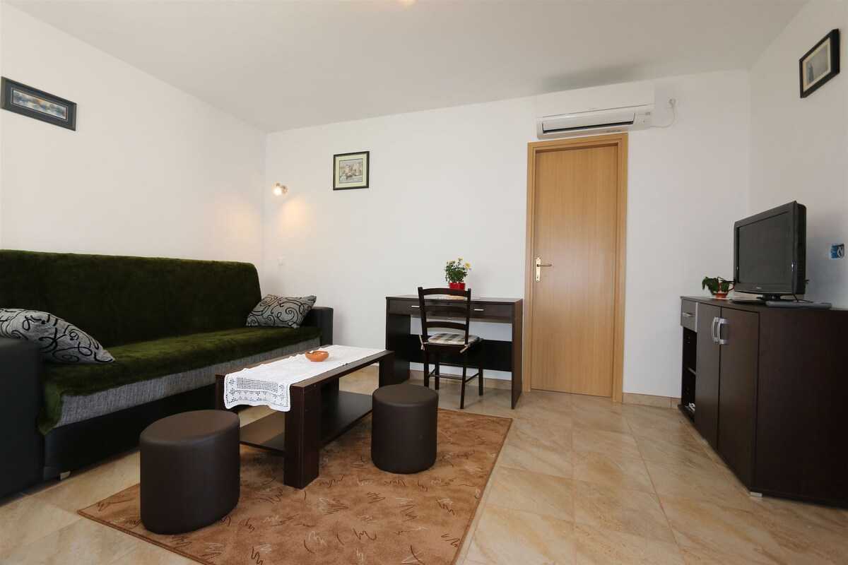 Apartment Tomislav (86113-A1)
