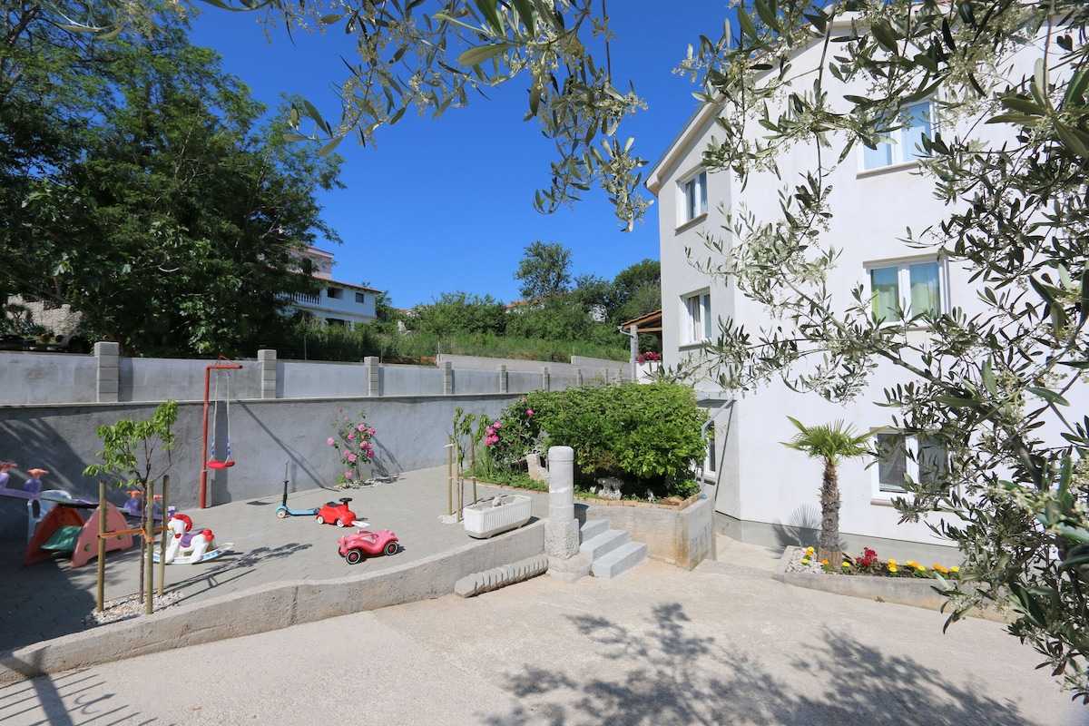 TOUR - Apartment Mrakovcic Mirjana A4 - Middle game fishing