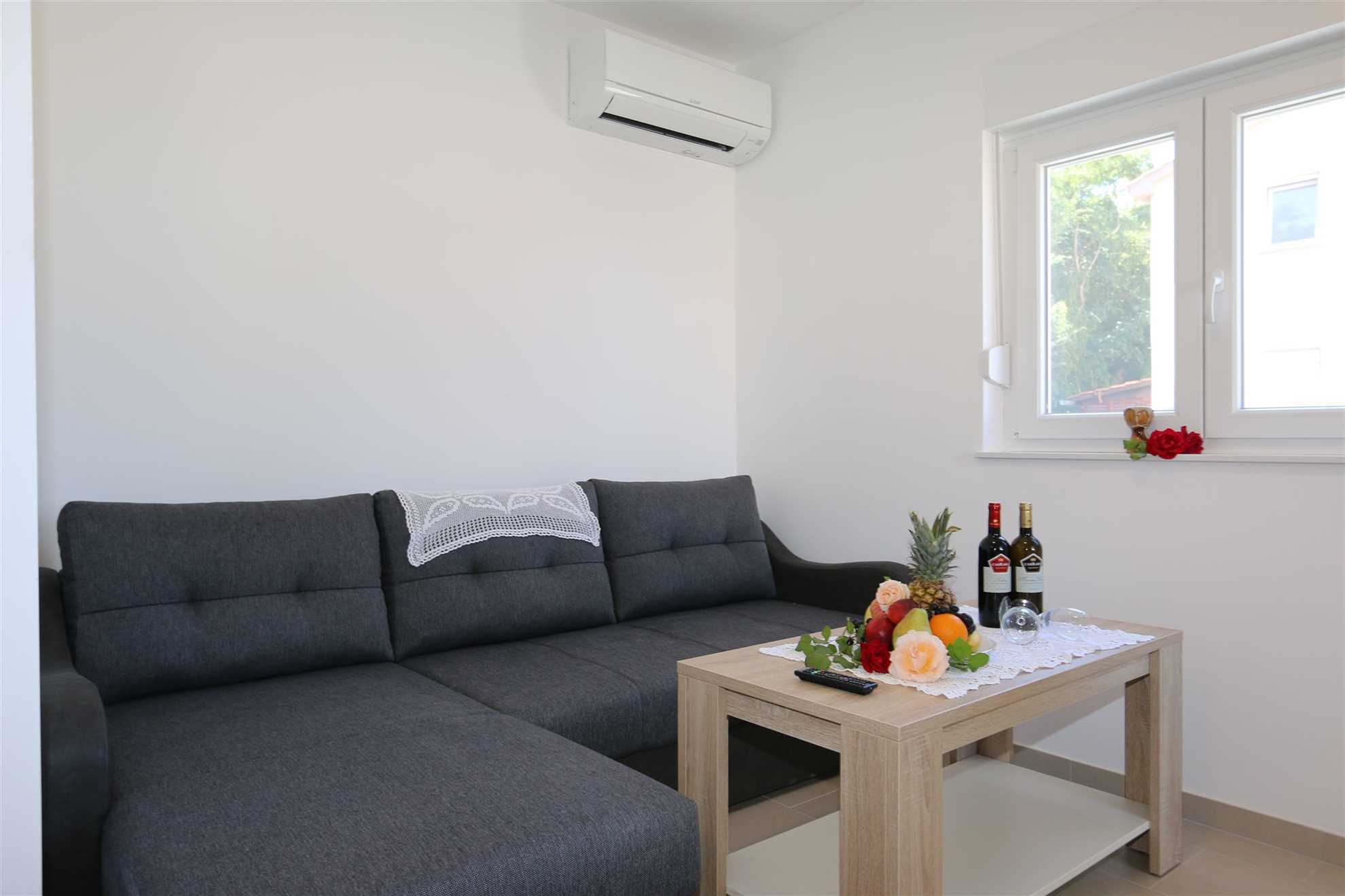 Apartments Maric-Hlapa 10015-A2
