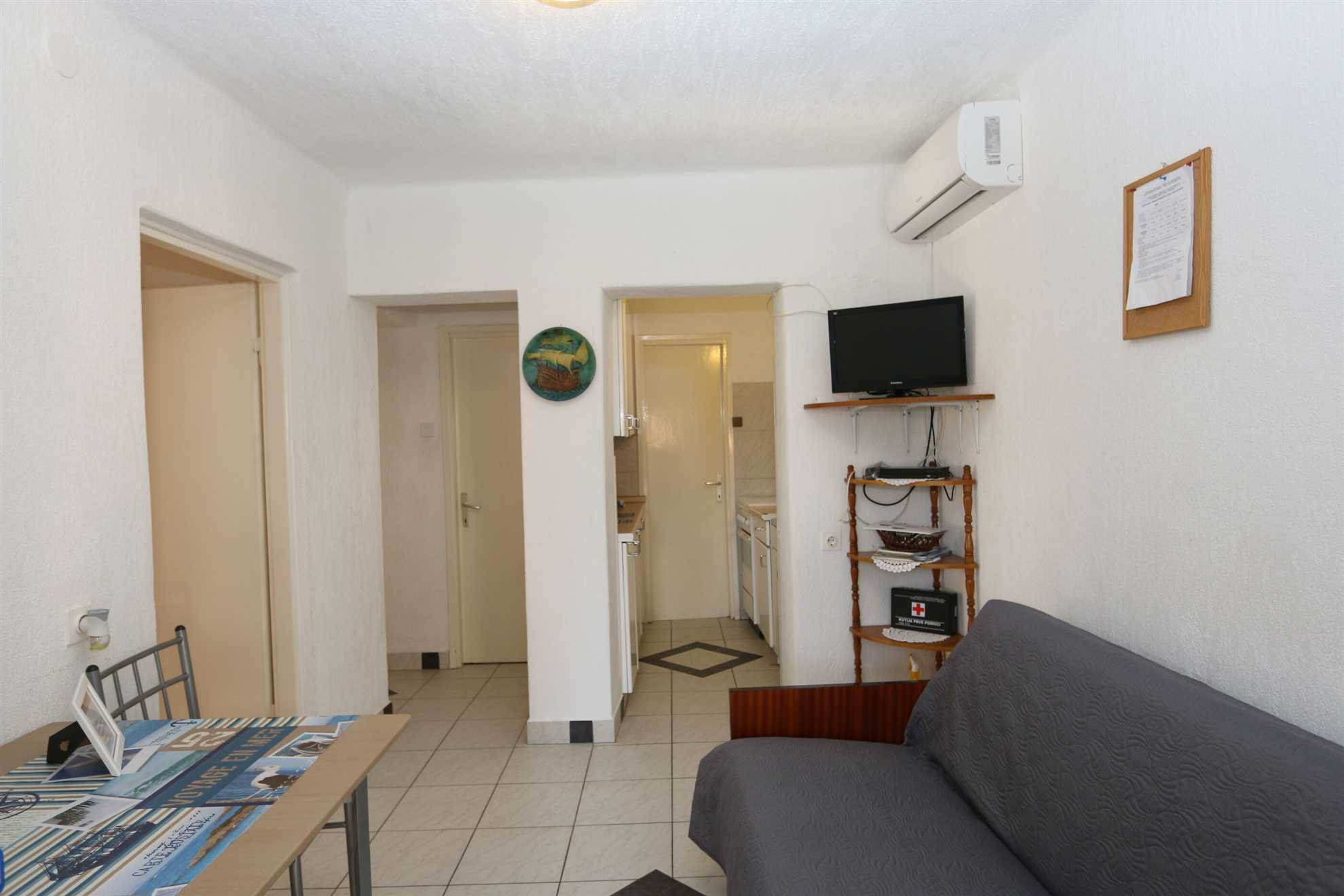 Apartments Nadenic 10065-A1