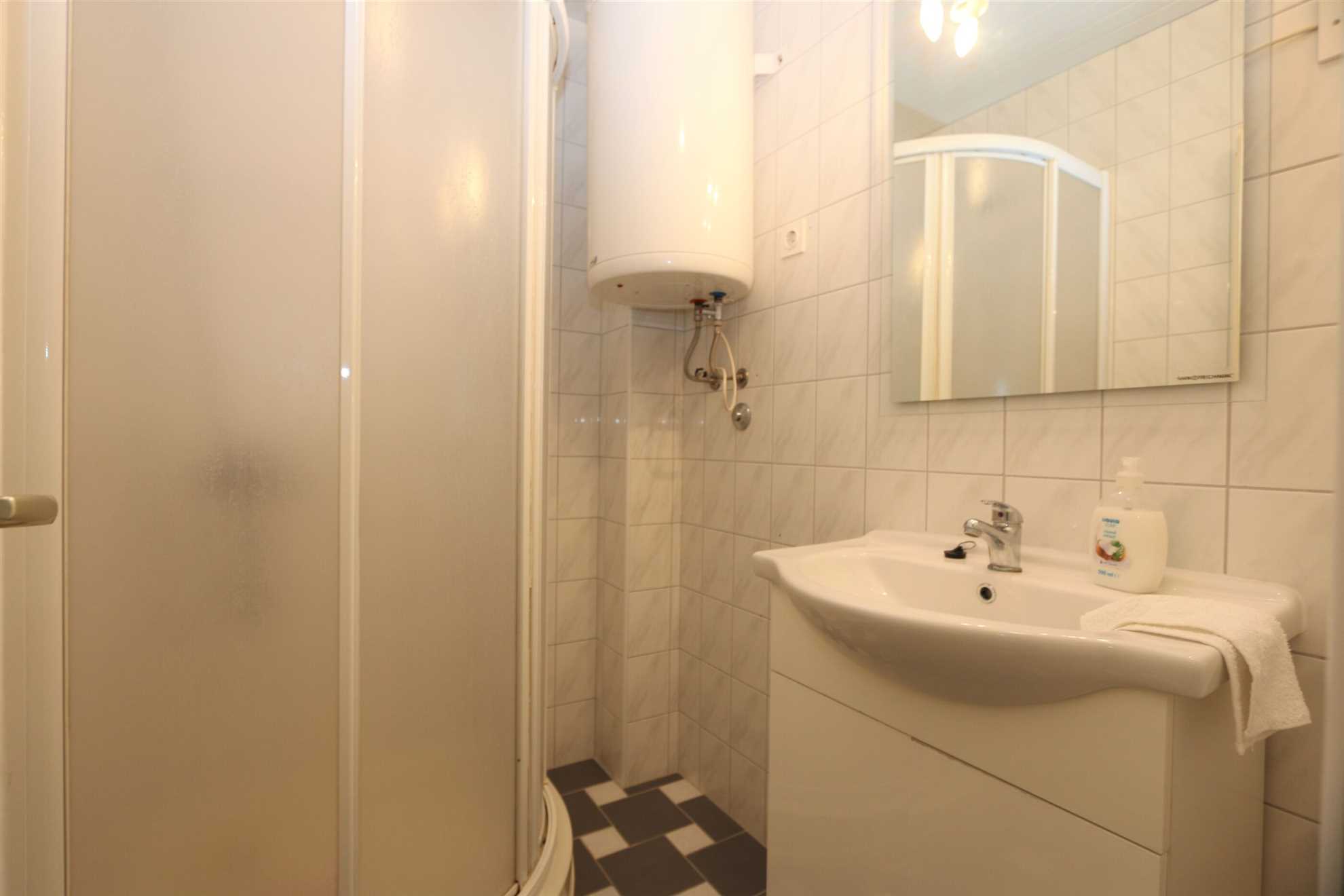 Apartments Nadenic 10065-A1