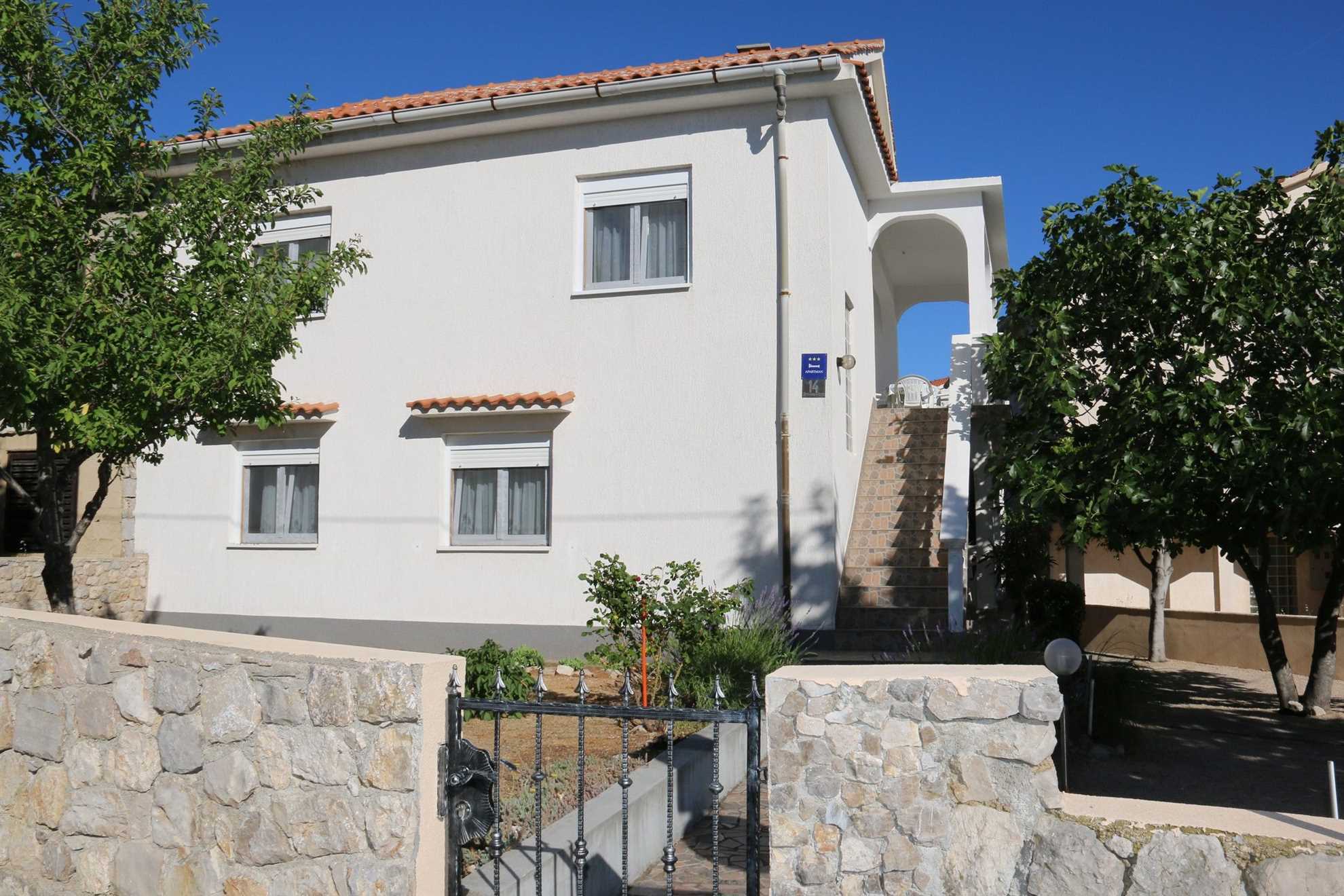 Apartments Nadenic 10065-A1