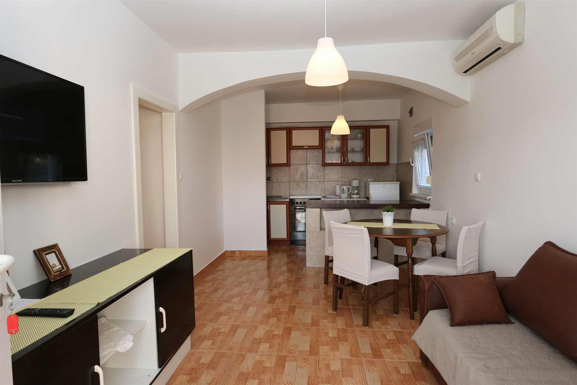 Apartments Nadenic 10065-A2