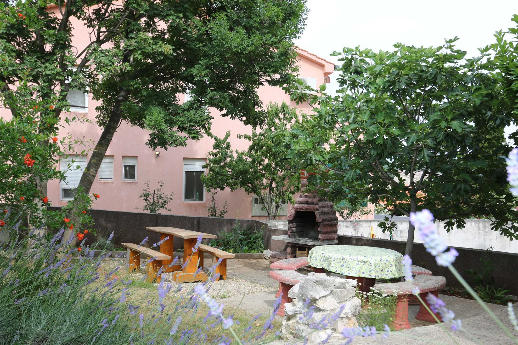 Apartments Penić 10052-A1