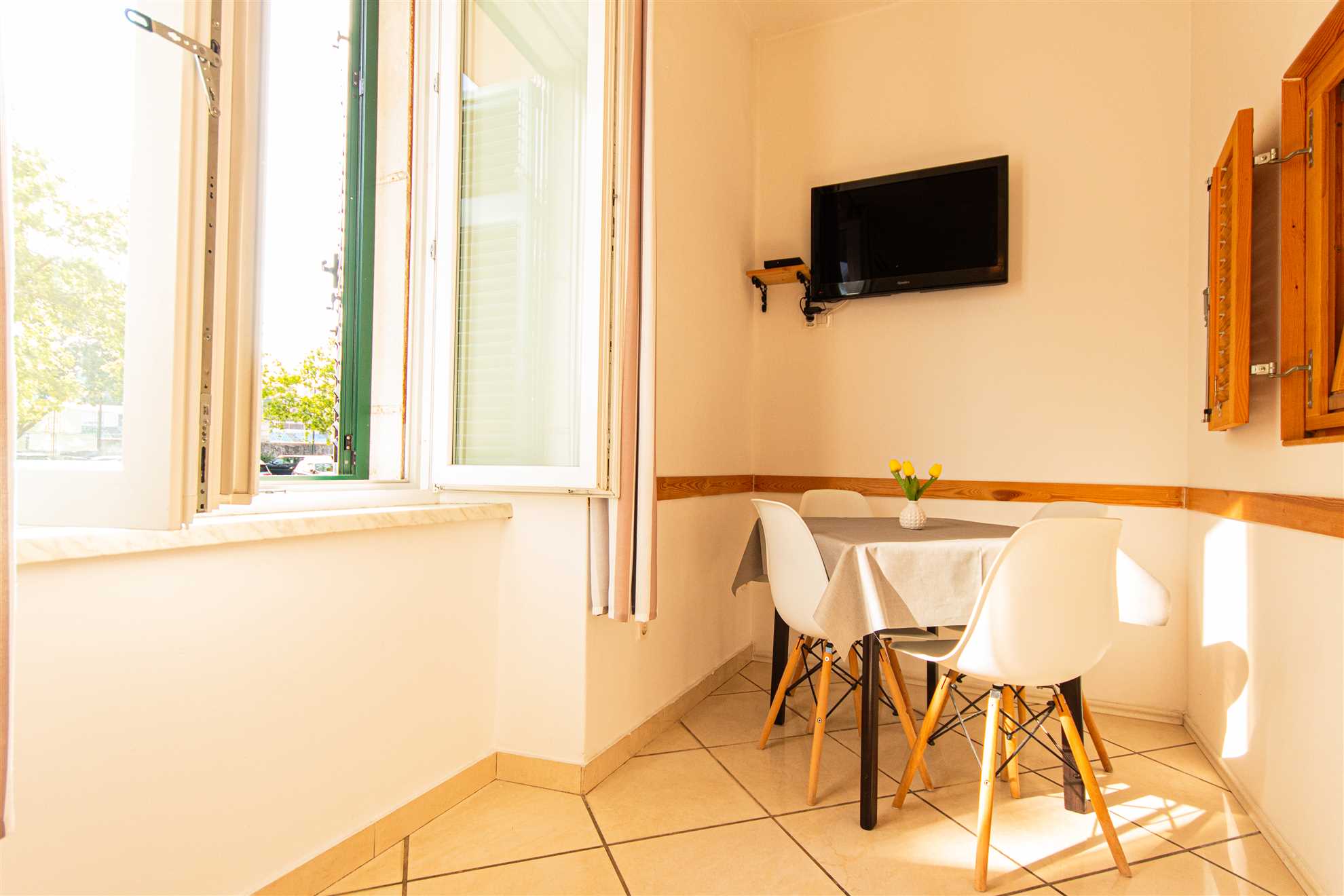 Image of Le petit, one bedroom apartment in center of town