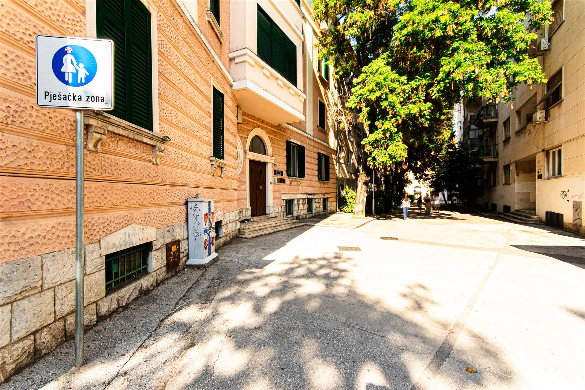 Le Petit, central apartment near Theatre & Beach