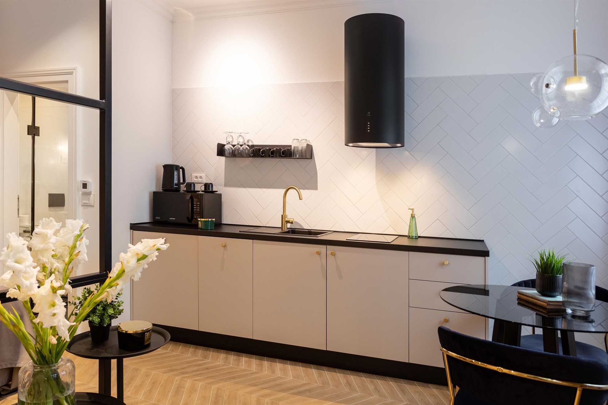 Apartment 9