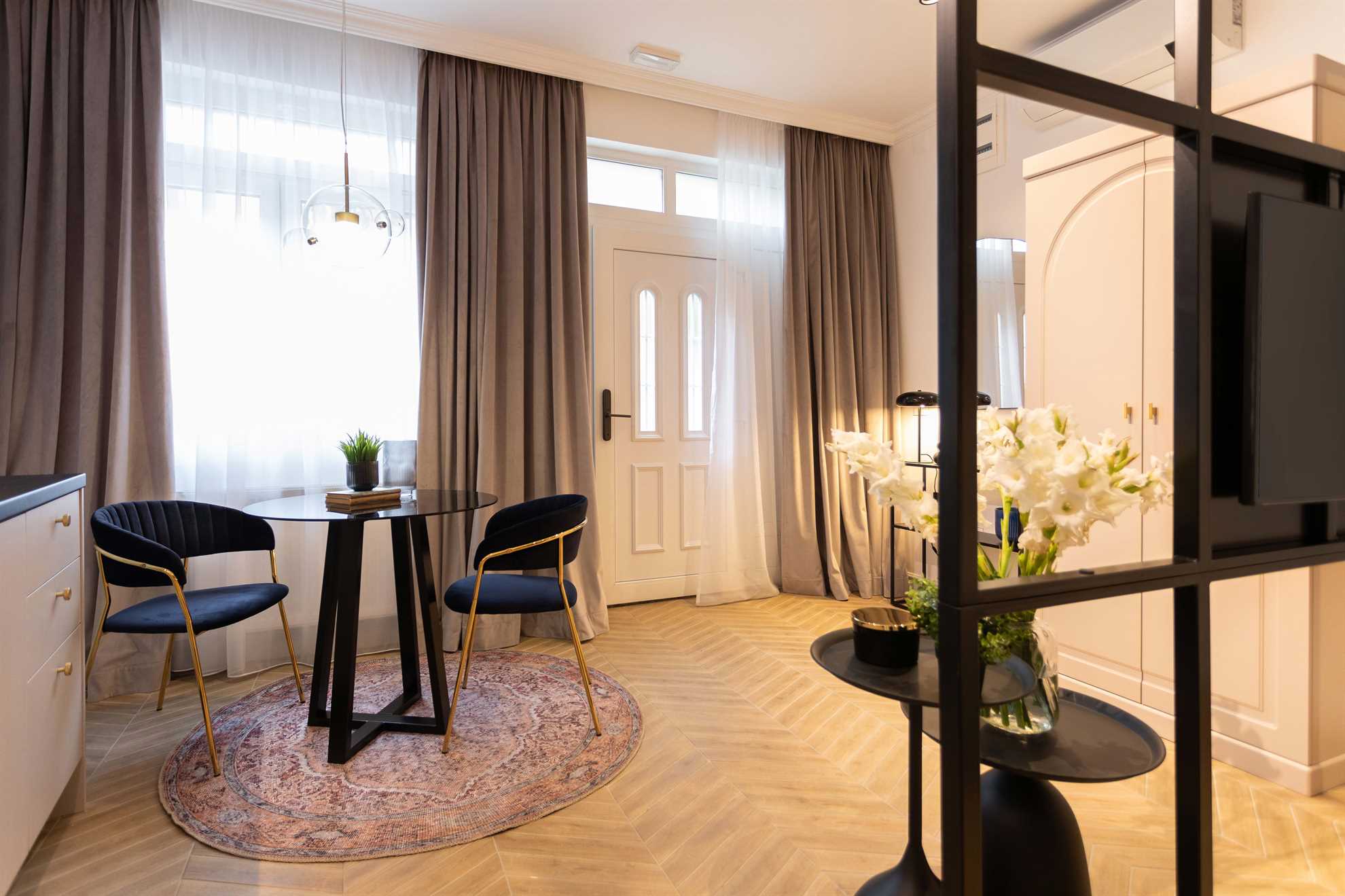 Apartment 9