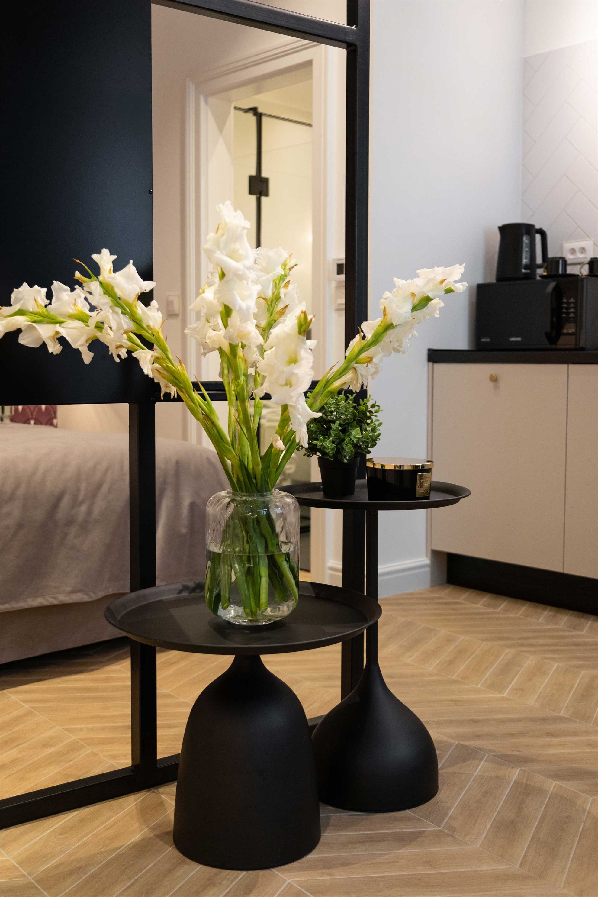 Apartment 9