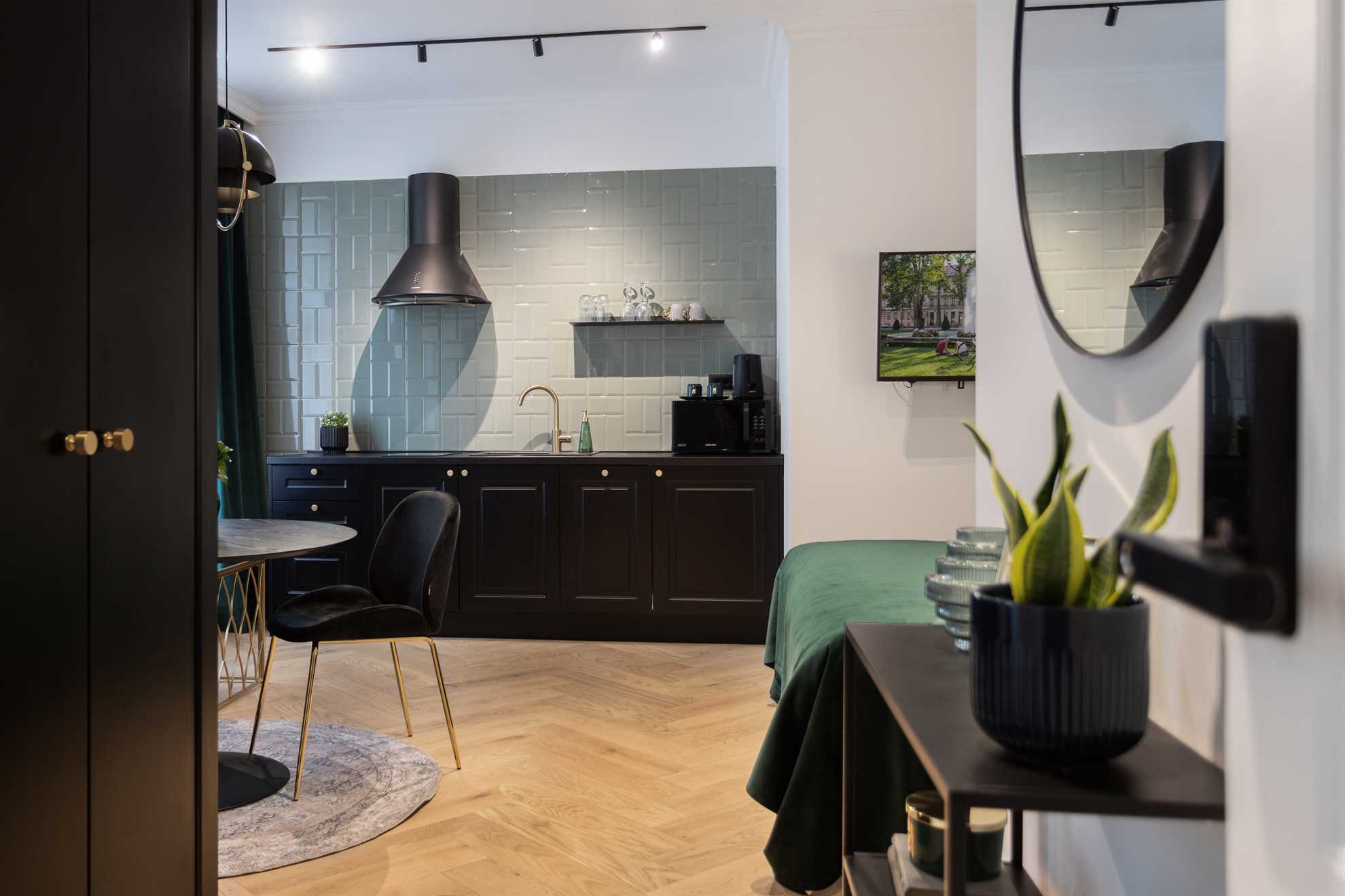 Apartment 8
