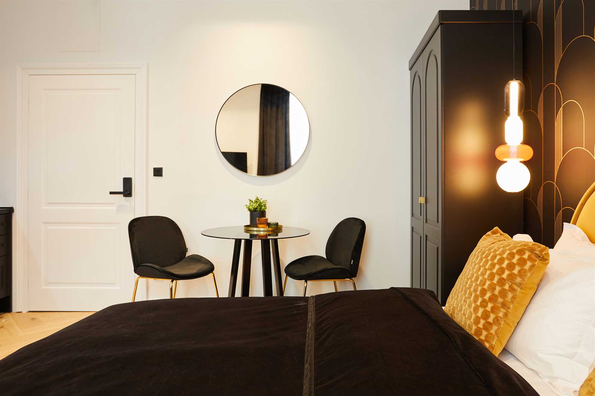 Apartment 5