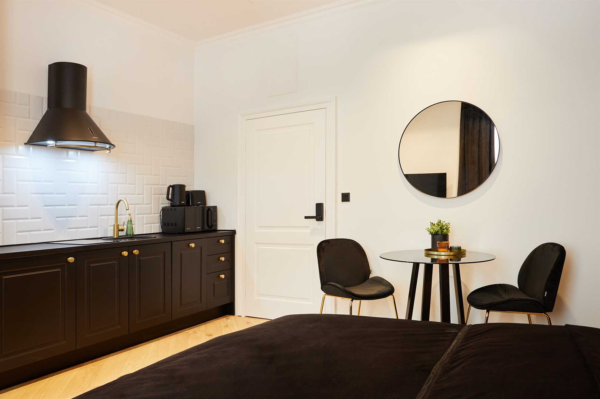 Apartment 5
