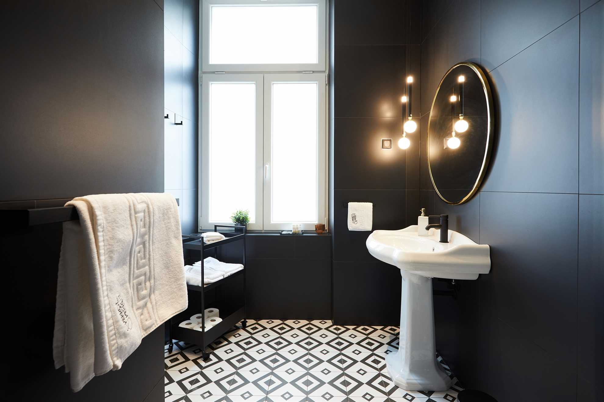 Apartment 5