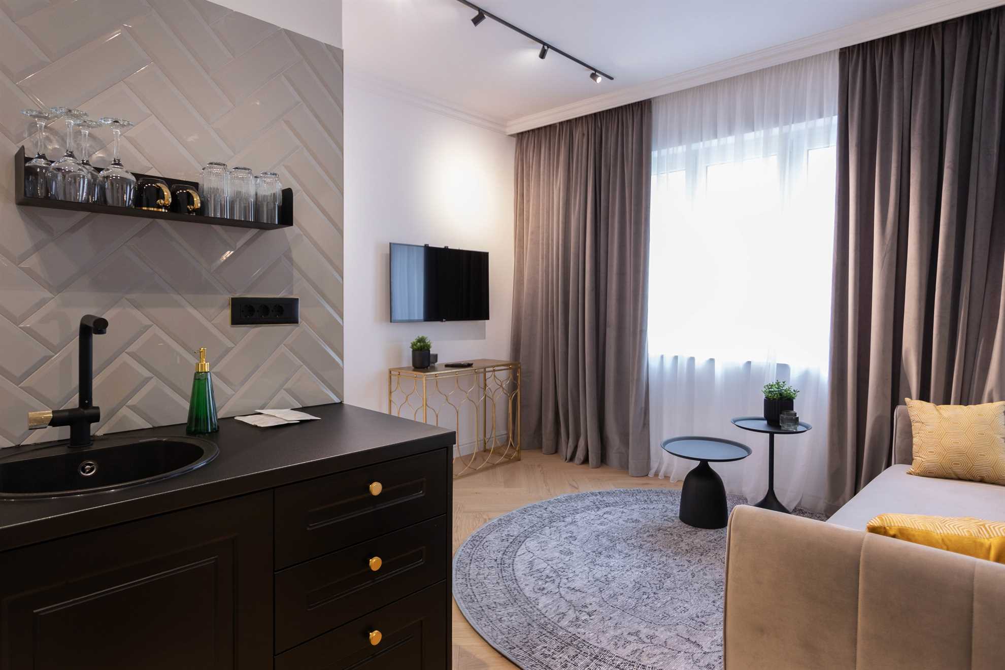 Apartment 7