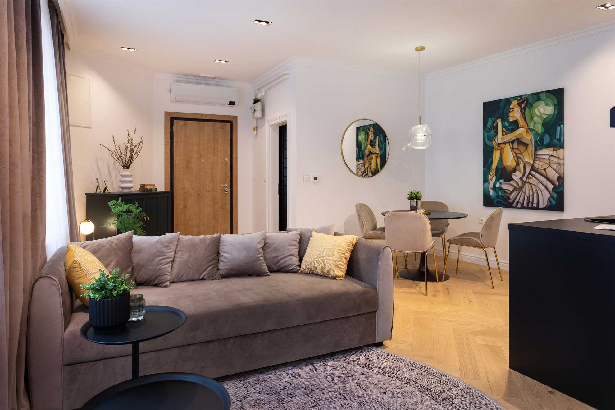 Apartment 7