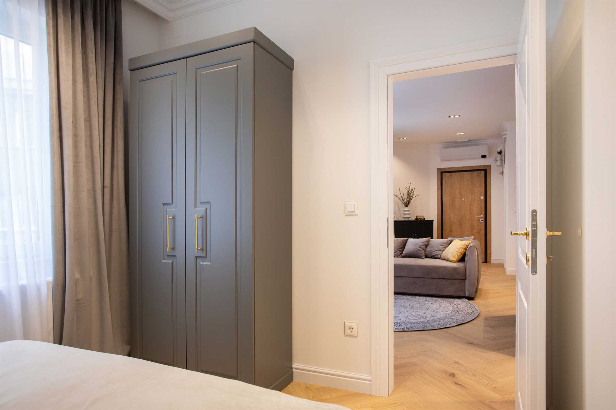 Apartment 7