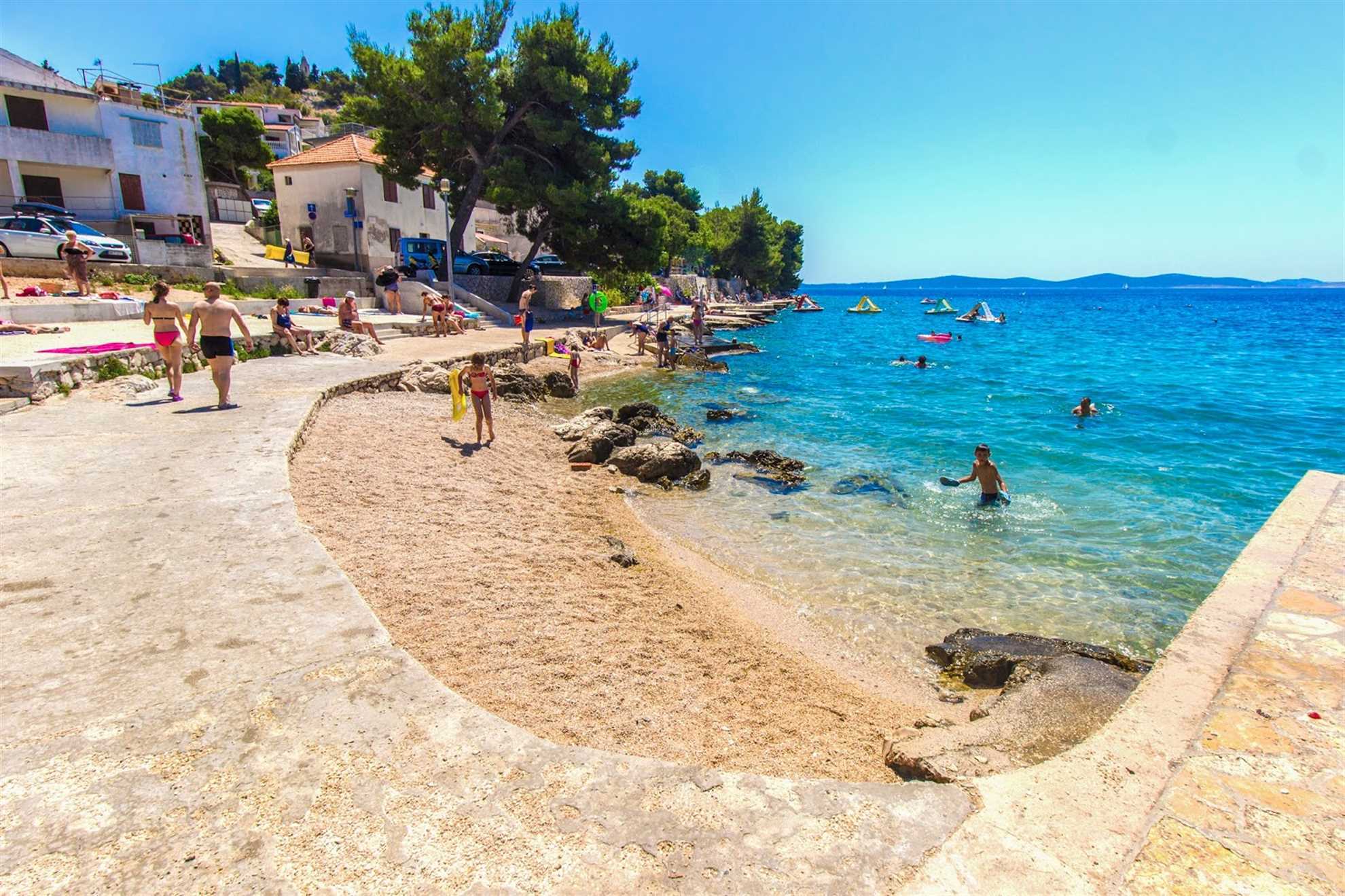 Ugodan apartman s balkonom, blizu plaže!