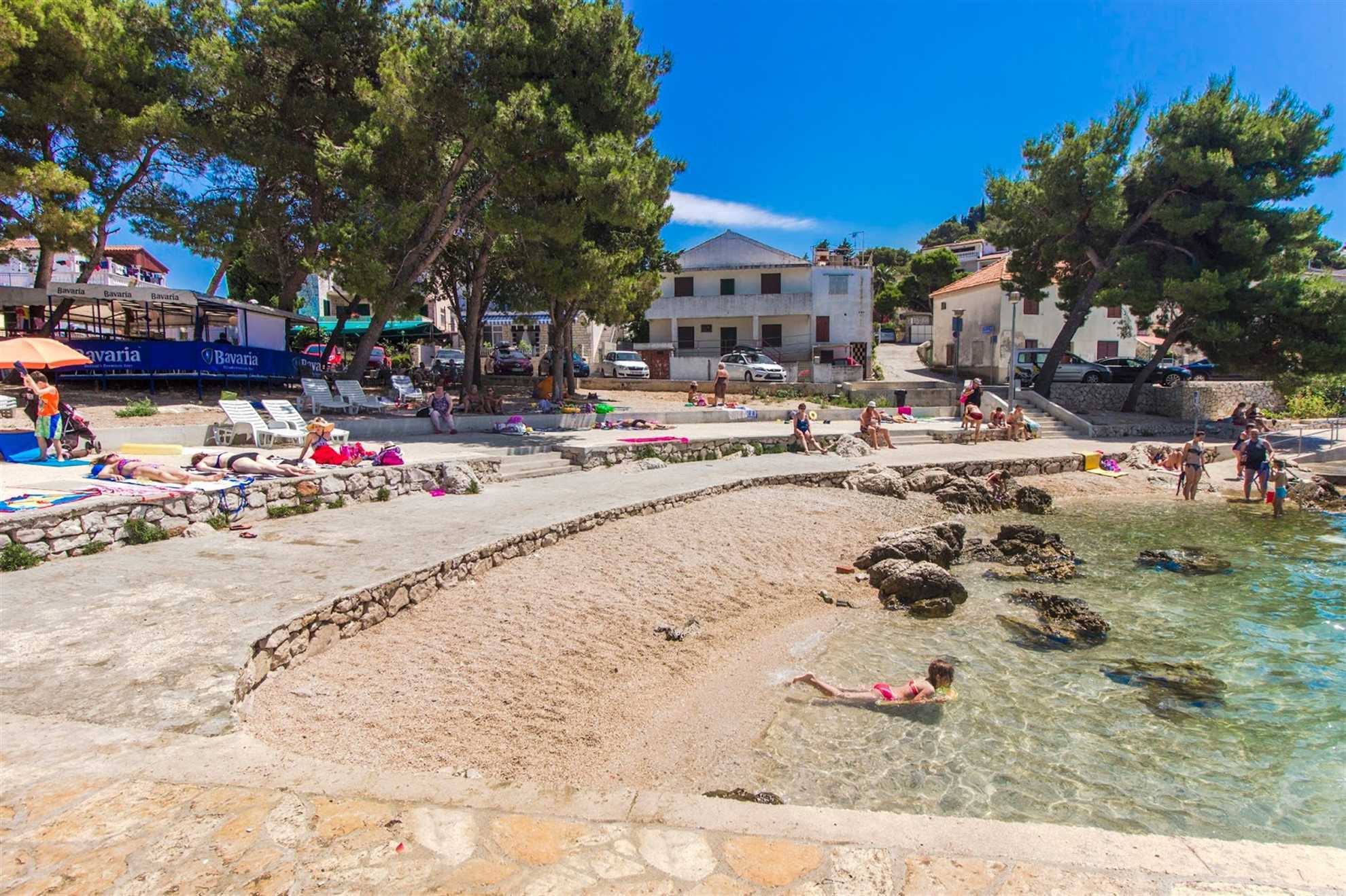 Moderan i moderan dvosoban stan u blizini plaže!