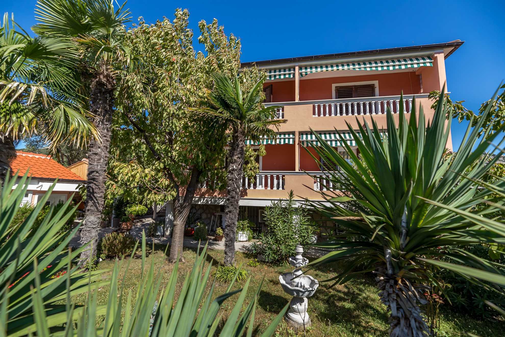 Nadica Studio - Cozy Studio Suite for Two, 1BR, Parking Included