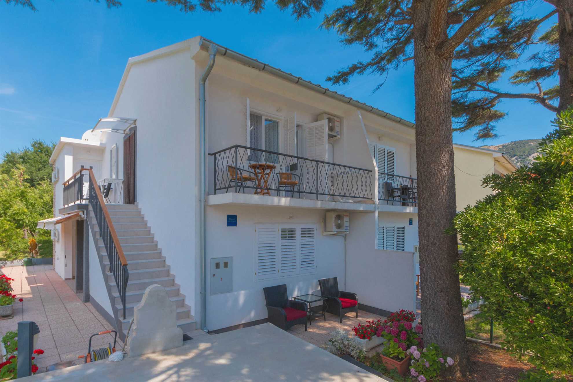 Goran - Nice apartment with balcony