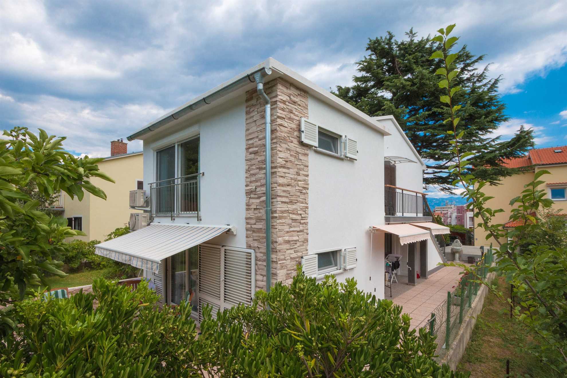 Goran - Nice apartment with balcony