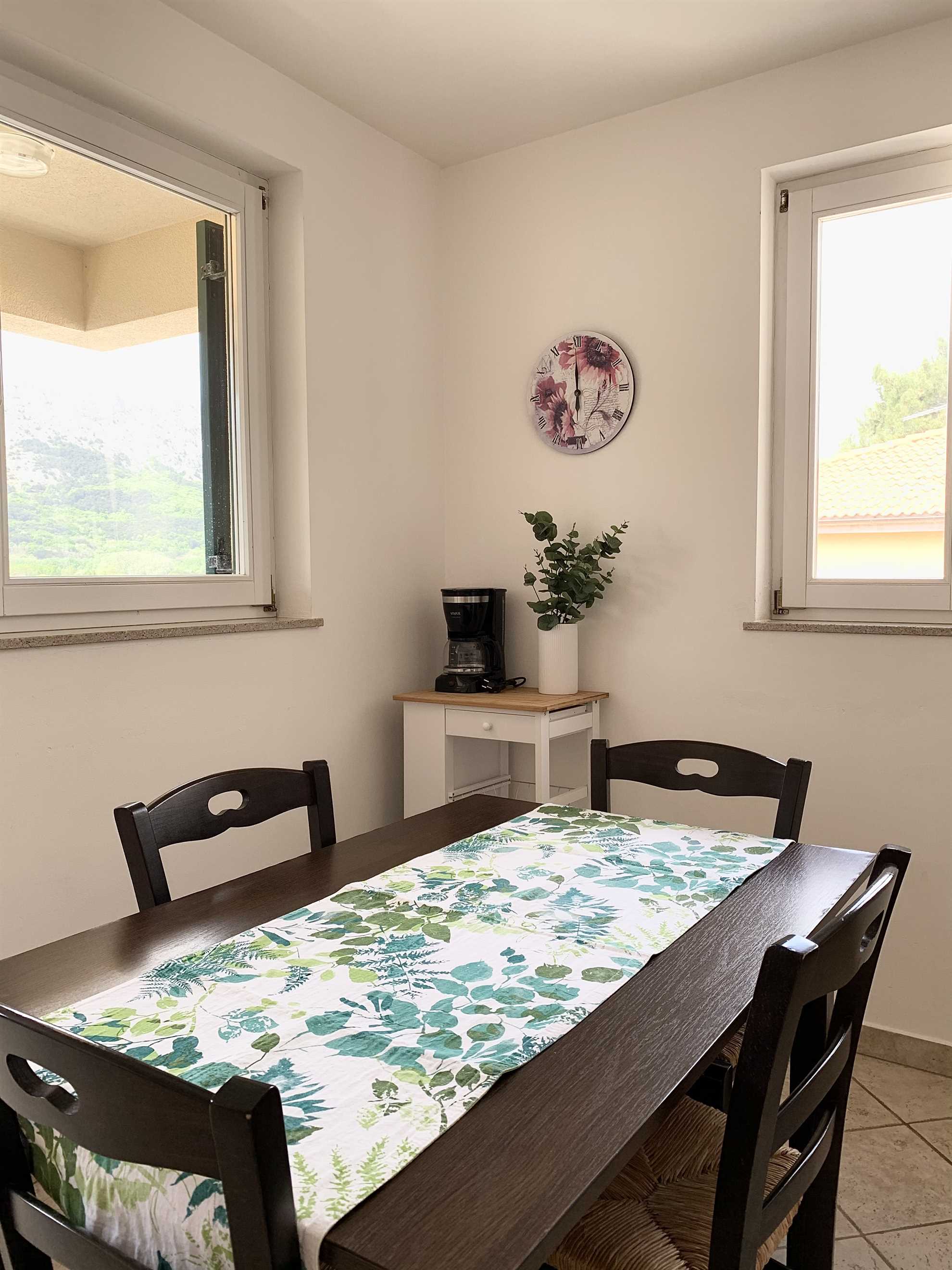 Apartment in center with sea view B1