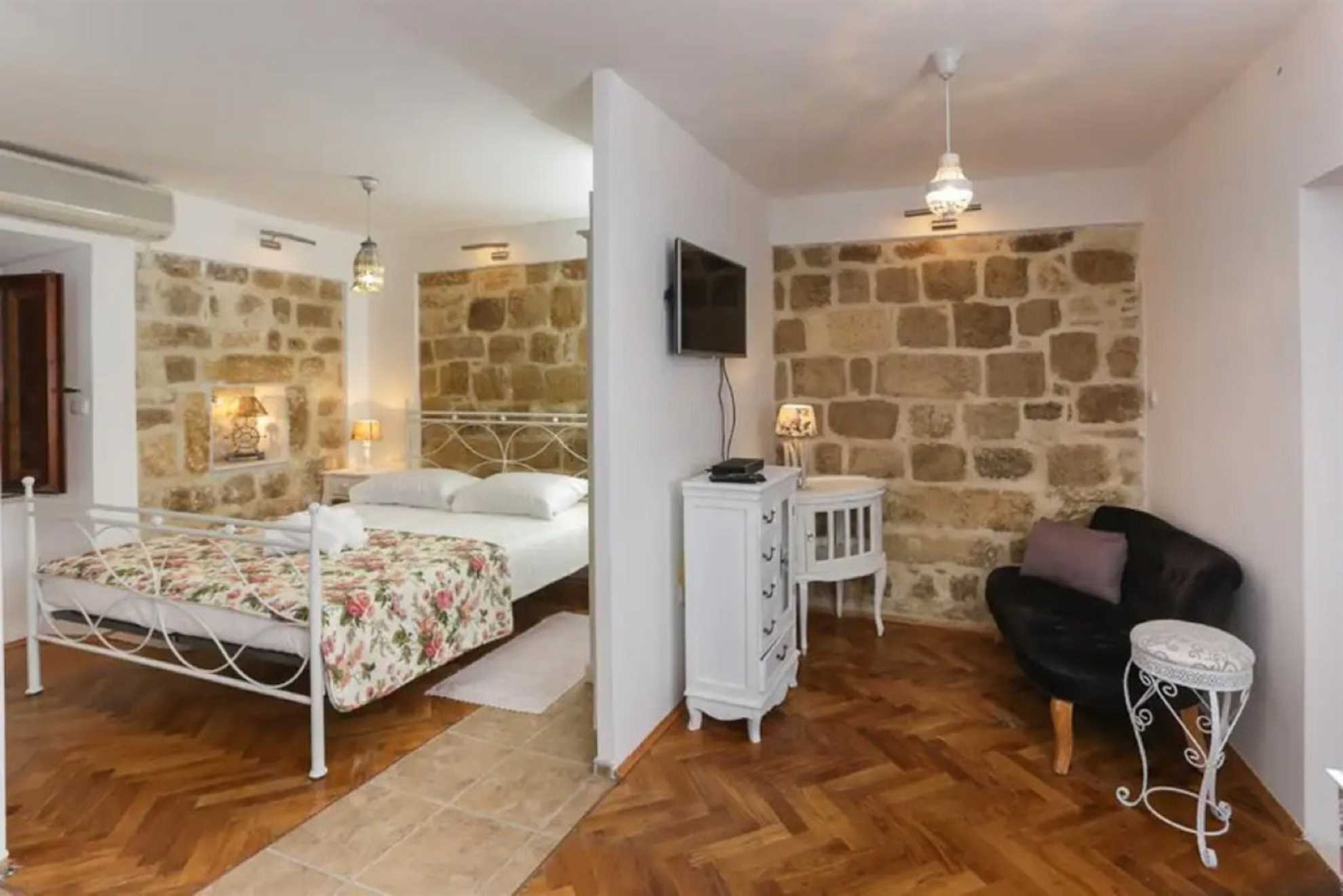 Figura apartmani 2 Studio u Starom gradu