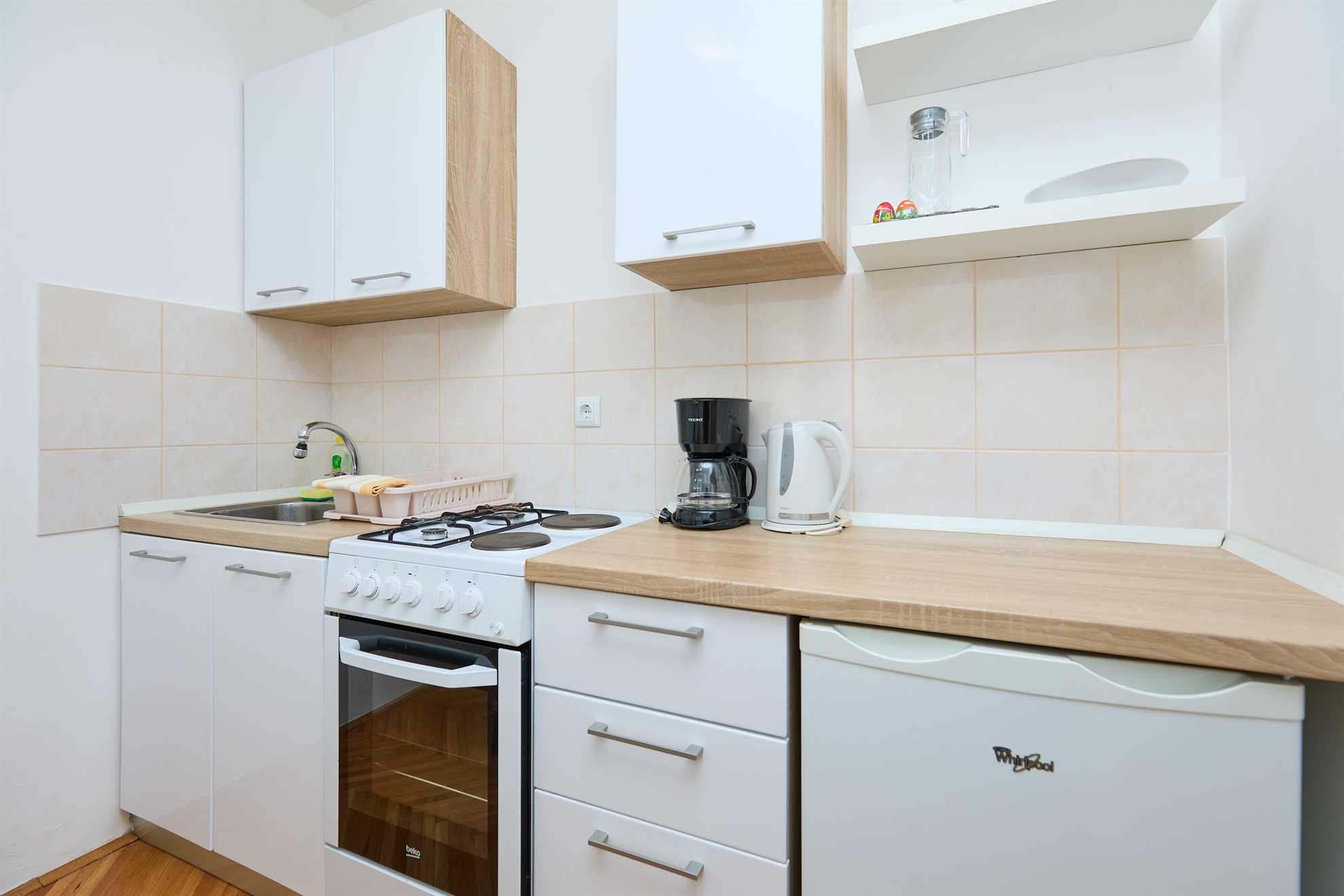 KABLAR'S SUNNY SUITES 2BR apartment with terrace