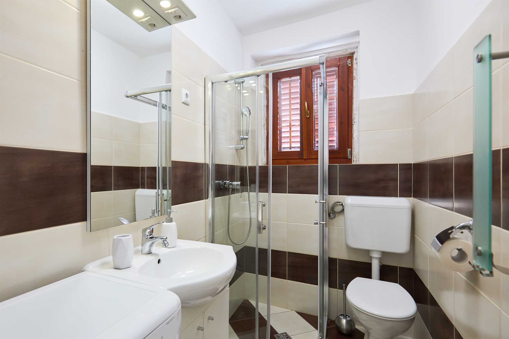 KABLAR'S SUNNY SUITES 2BR apartment with terrace