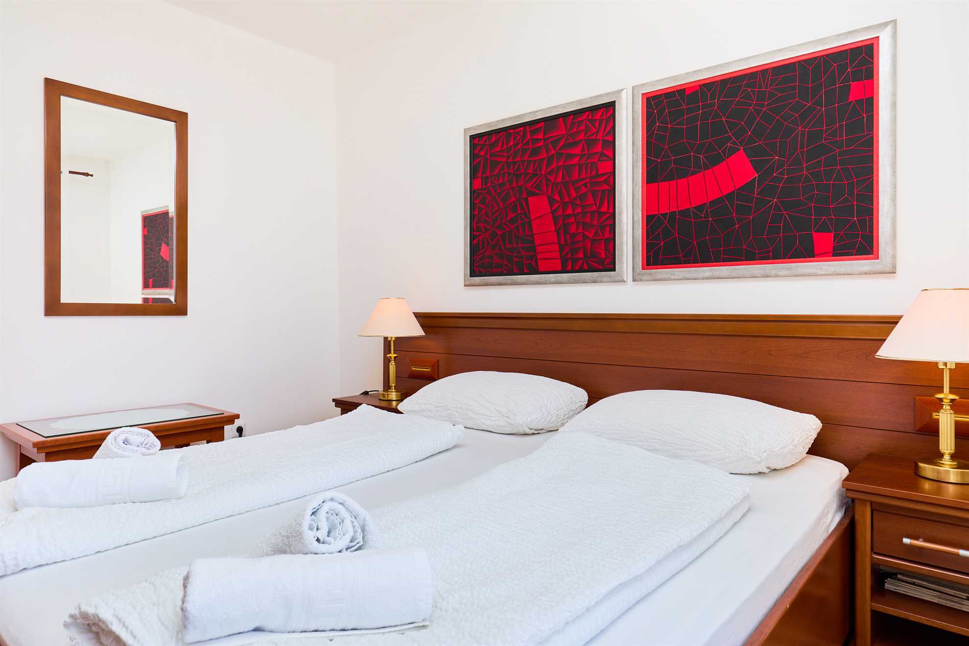 KABLAR'S SUNNY SUITES 2BR apartment with terrace