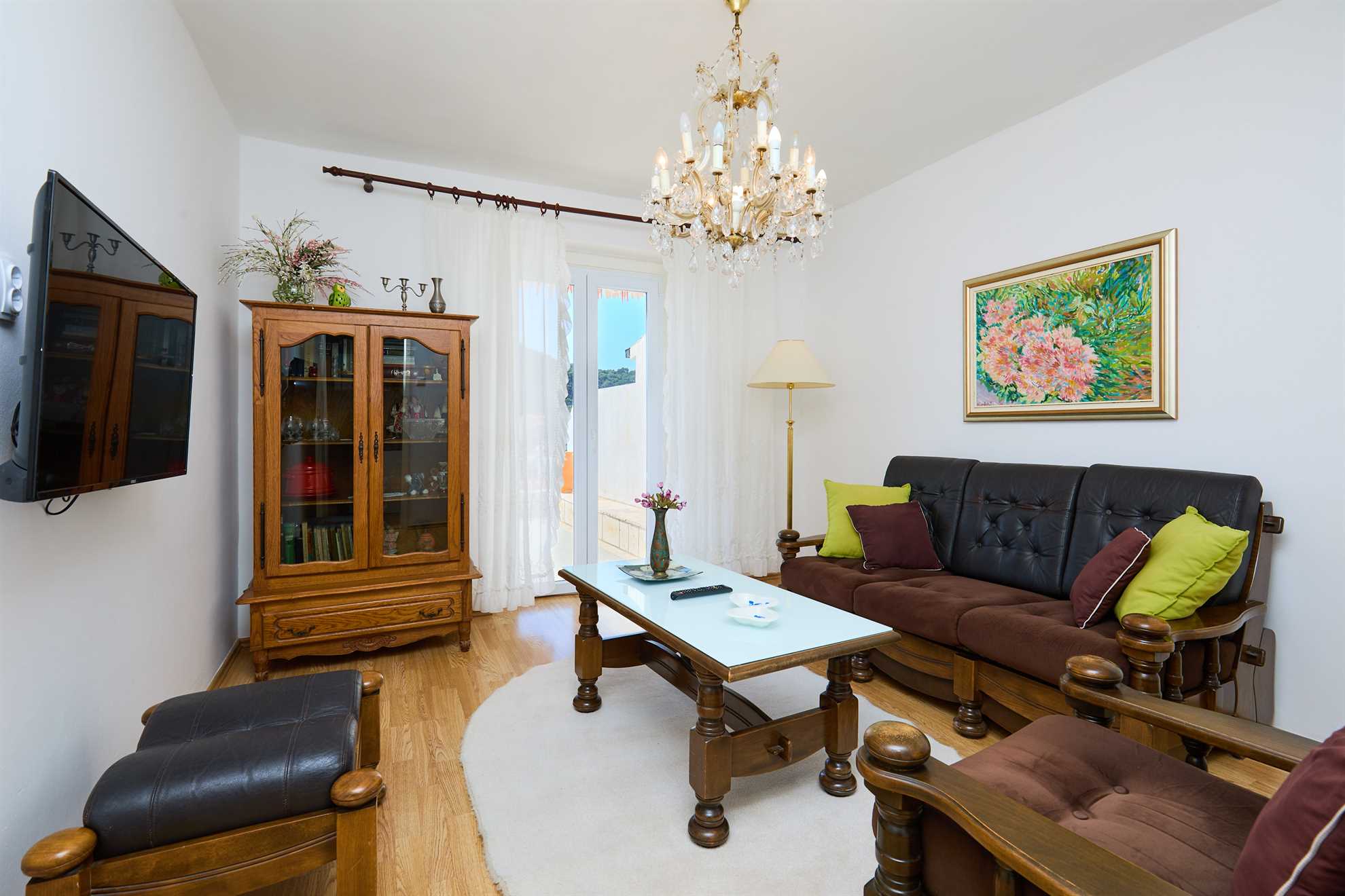 KABLAR'S SUNNY SUITES 2BR apartment with terrace