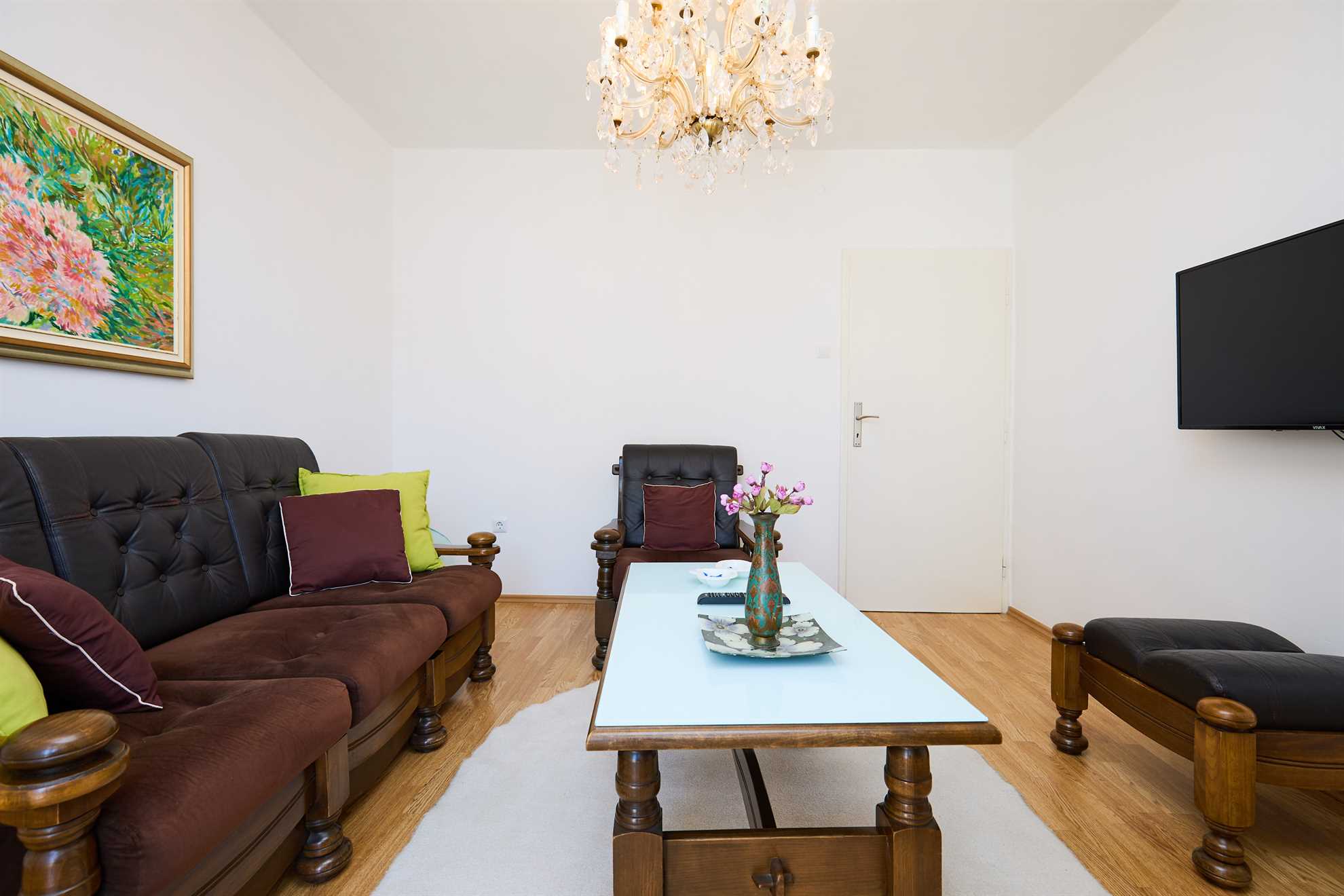 KABLAR'S SUNNY SUITES 2BR apartment with terrace