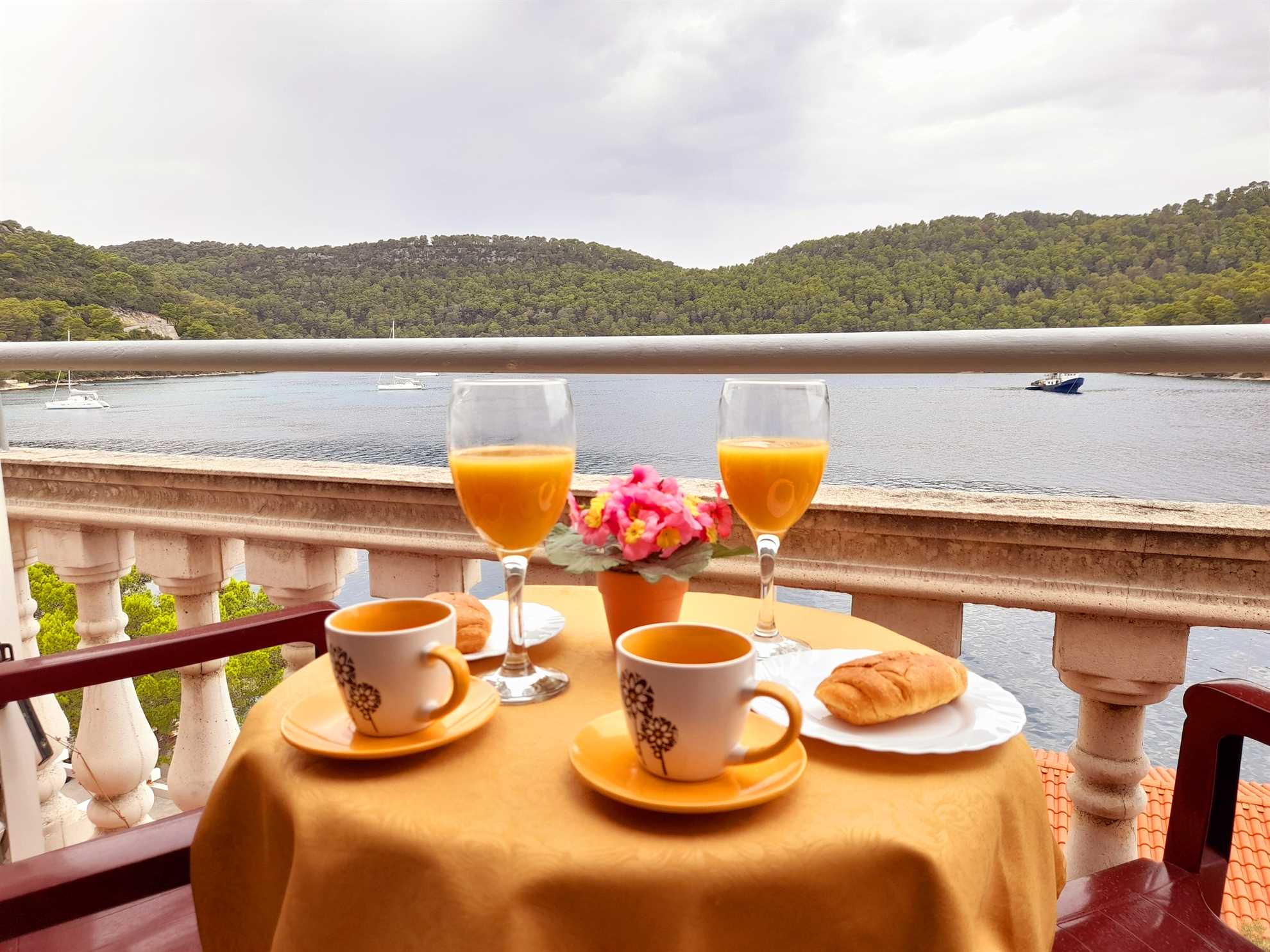 Sponga 1 Apartment with balcony and sea view