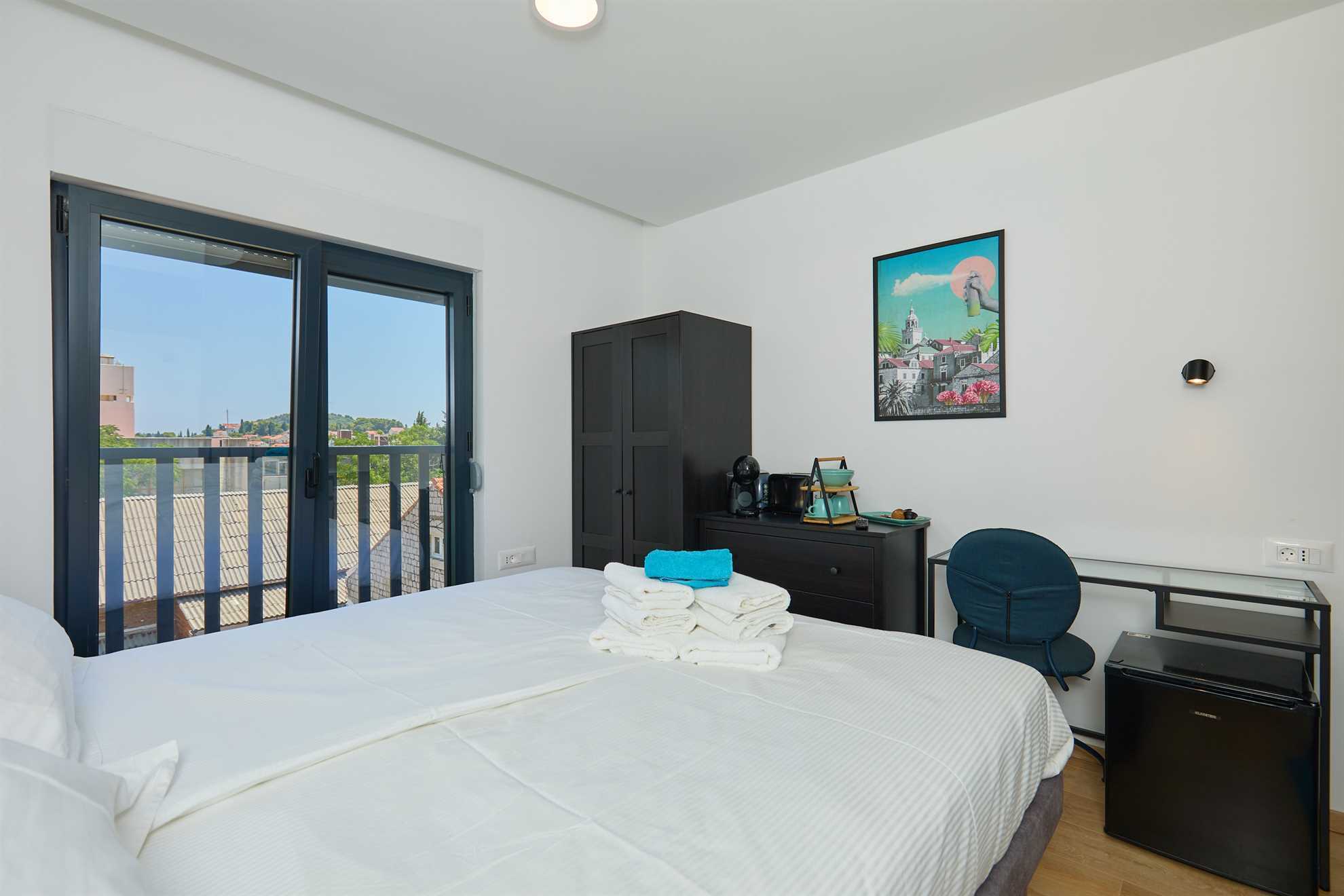 R5 Standard double or twin room DOMINIUM CITY SUITES