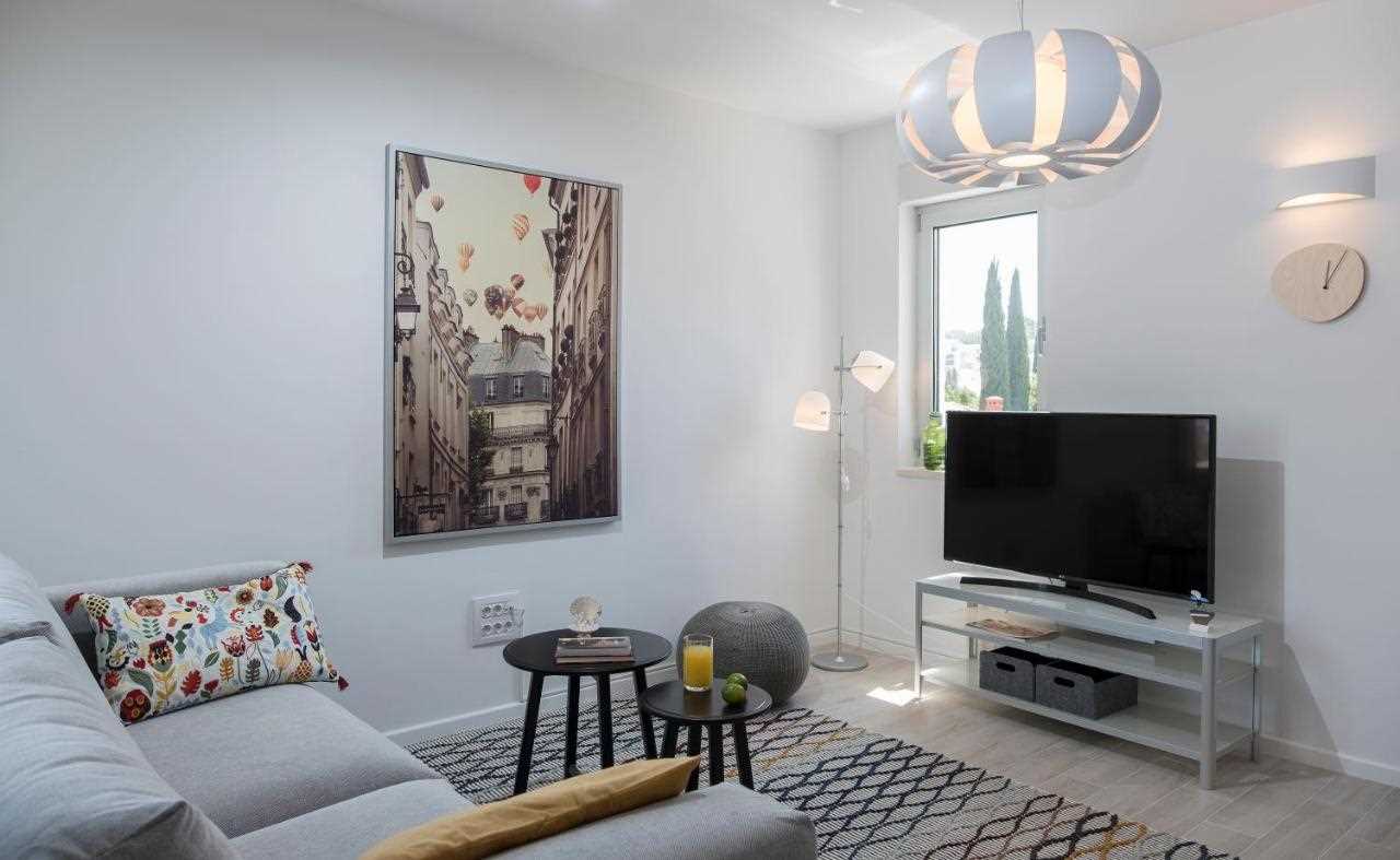 Paulina 2BR apartment with balcony and sea viiew