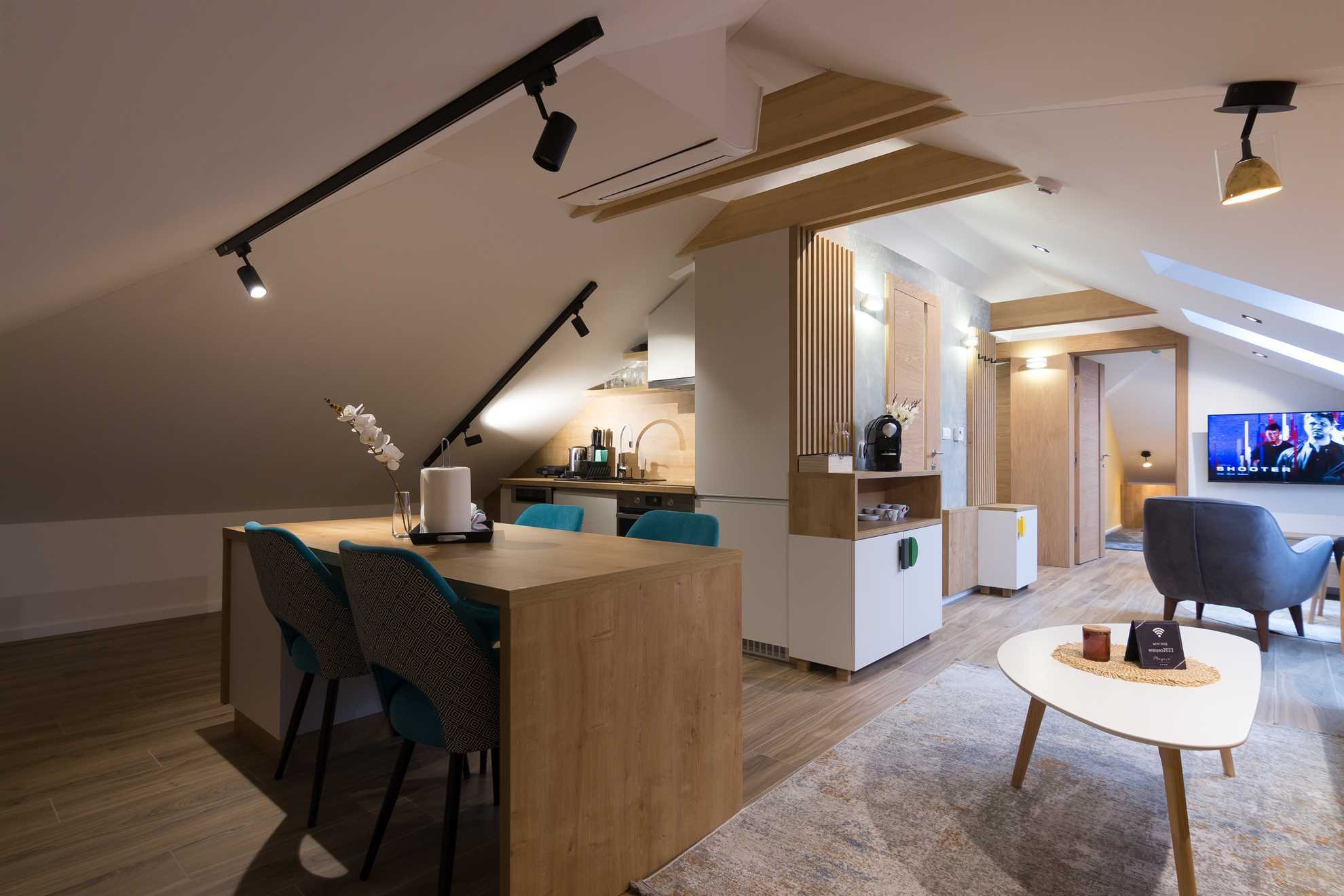 Cozy Suite at Mayisa Apartments