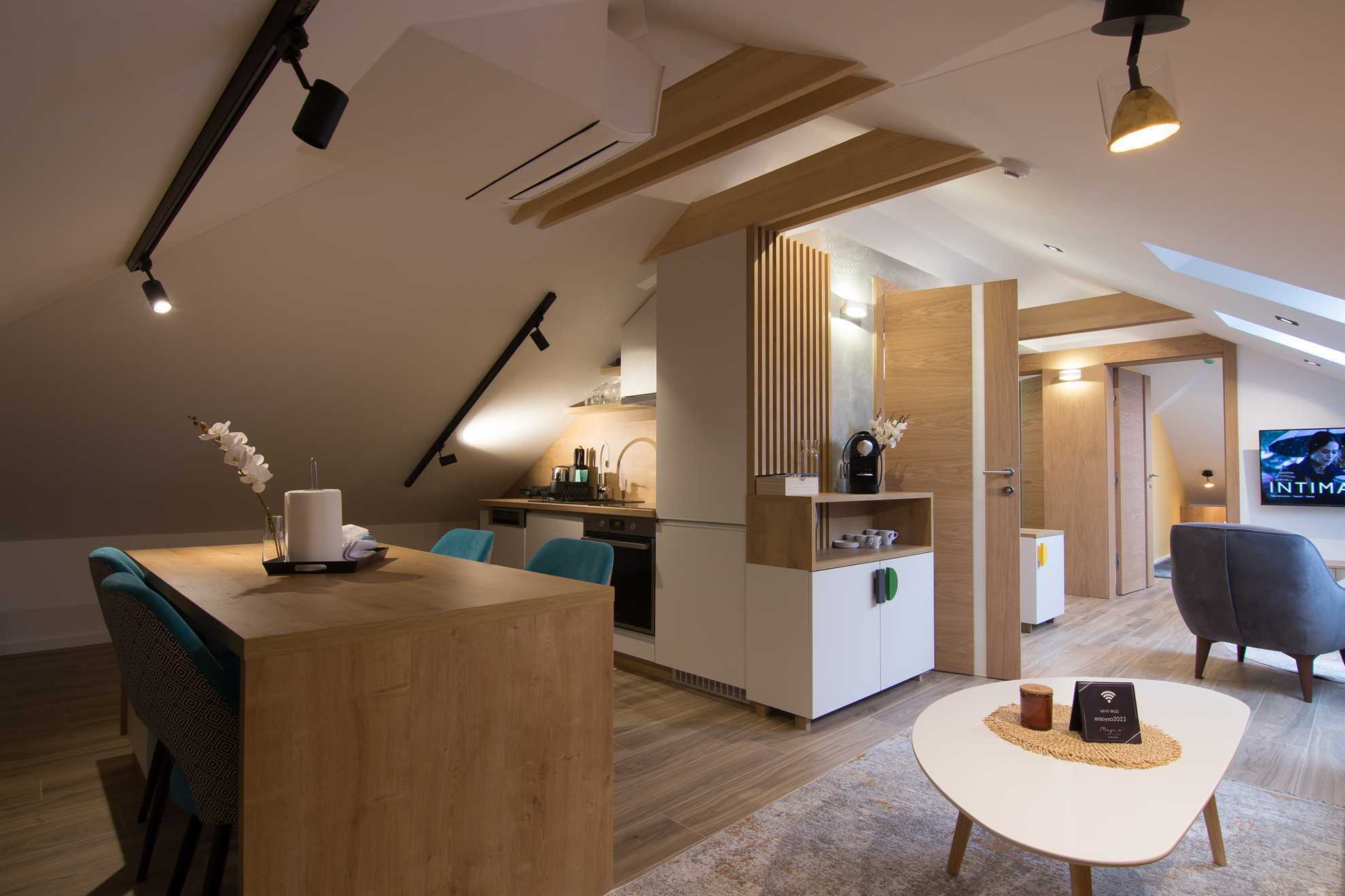 Cozy Suite at Mayisa Apartments