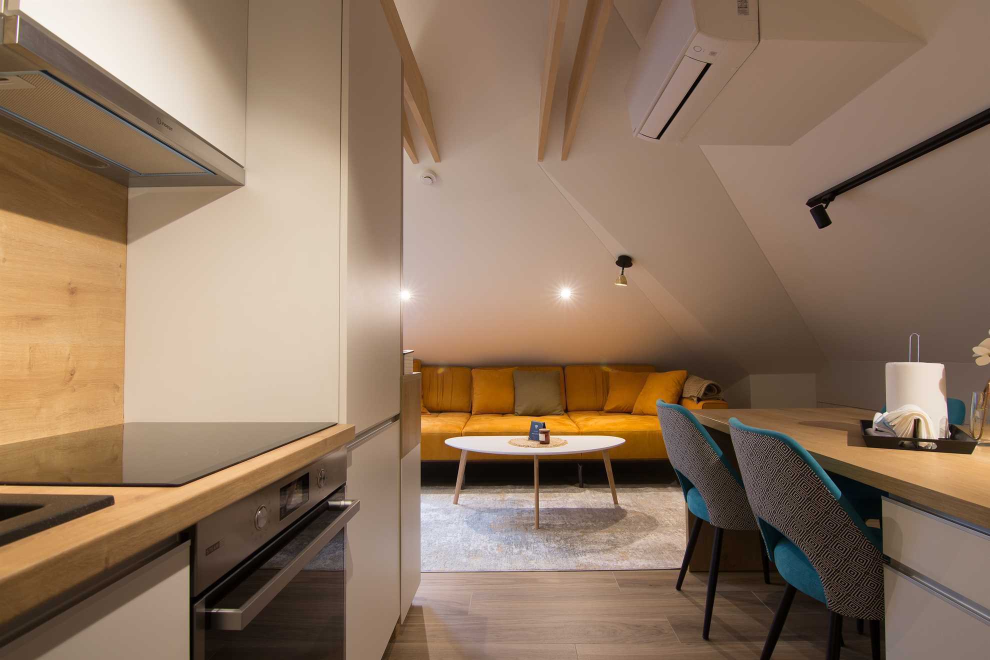 Cozy Suite at Mayisa Apartments