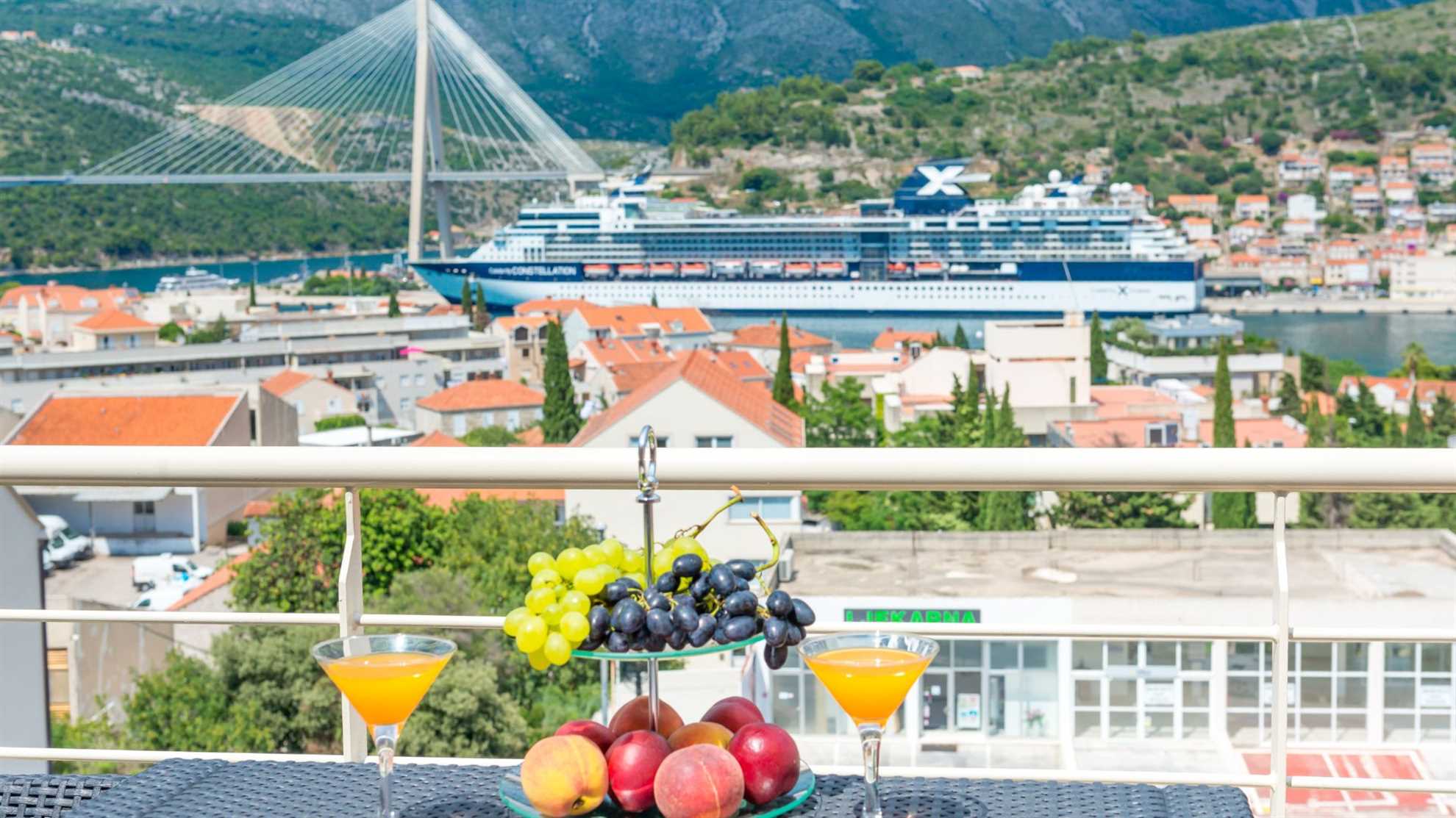 TopDeck | Three Bedroom