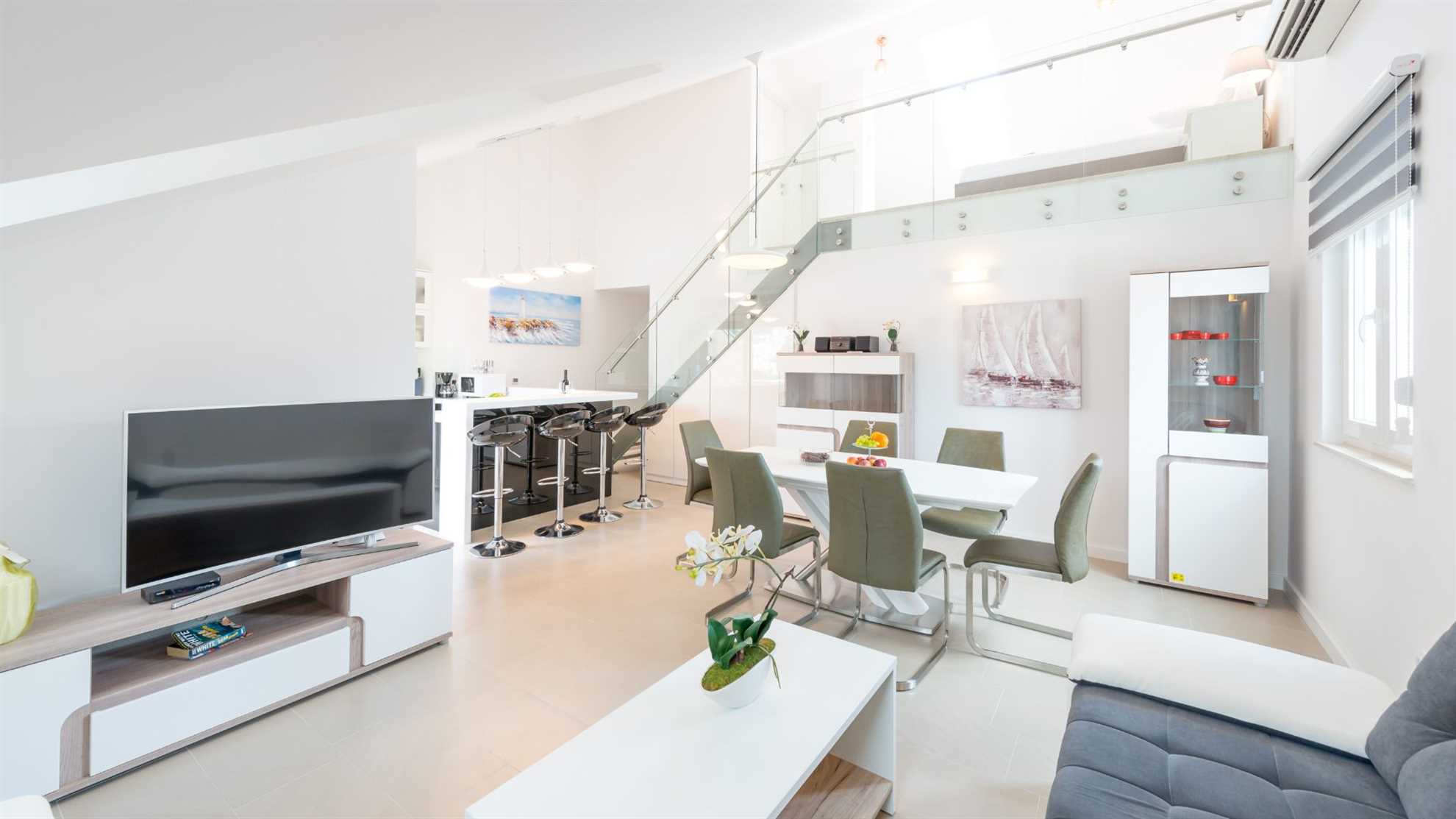 TopDeck | Three Bedroom