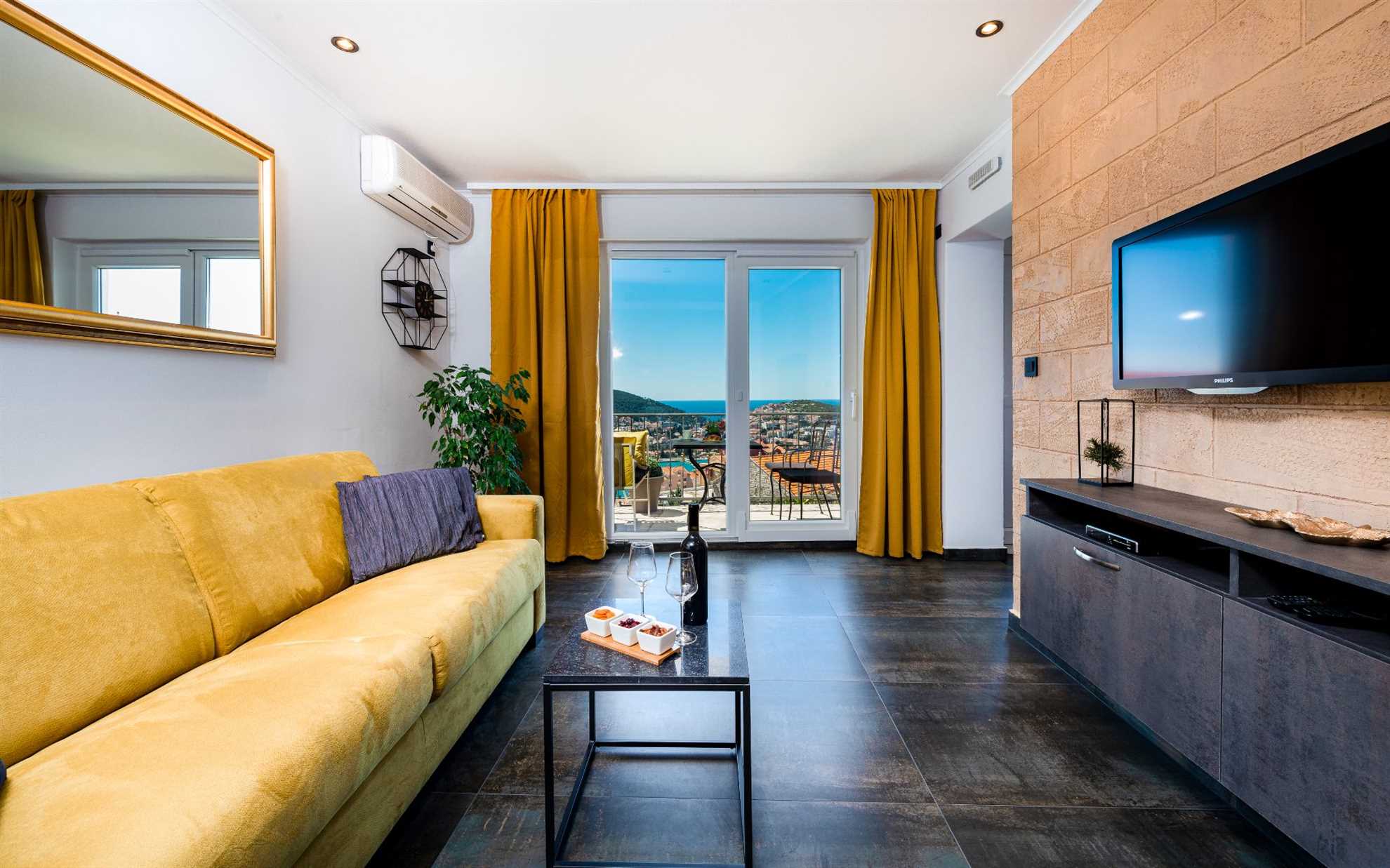 Nia Elegance | Sea View