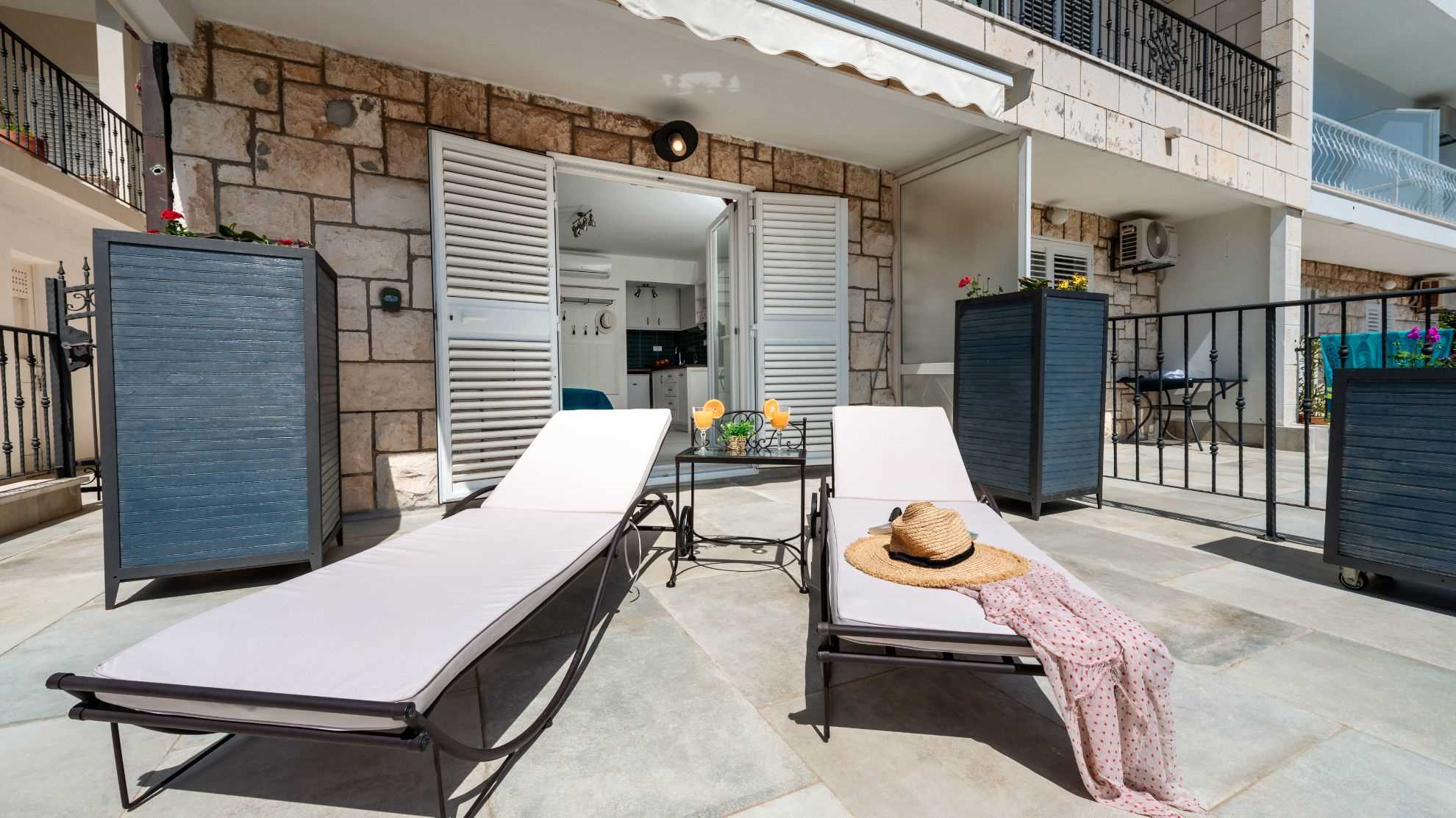 Studio Betanija | Terrace