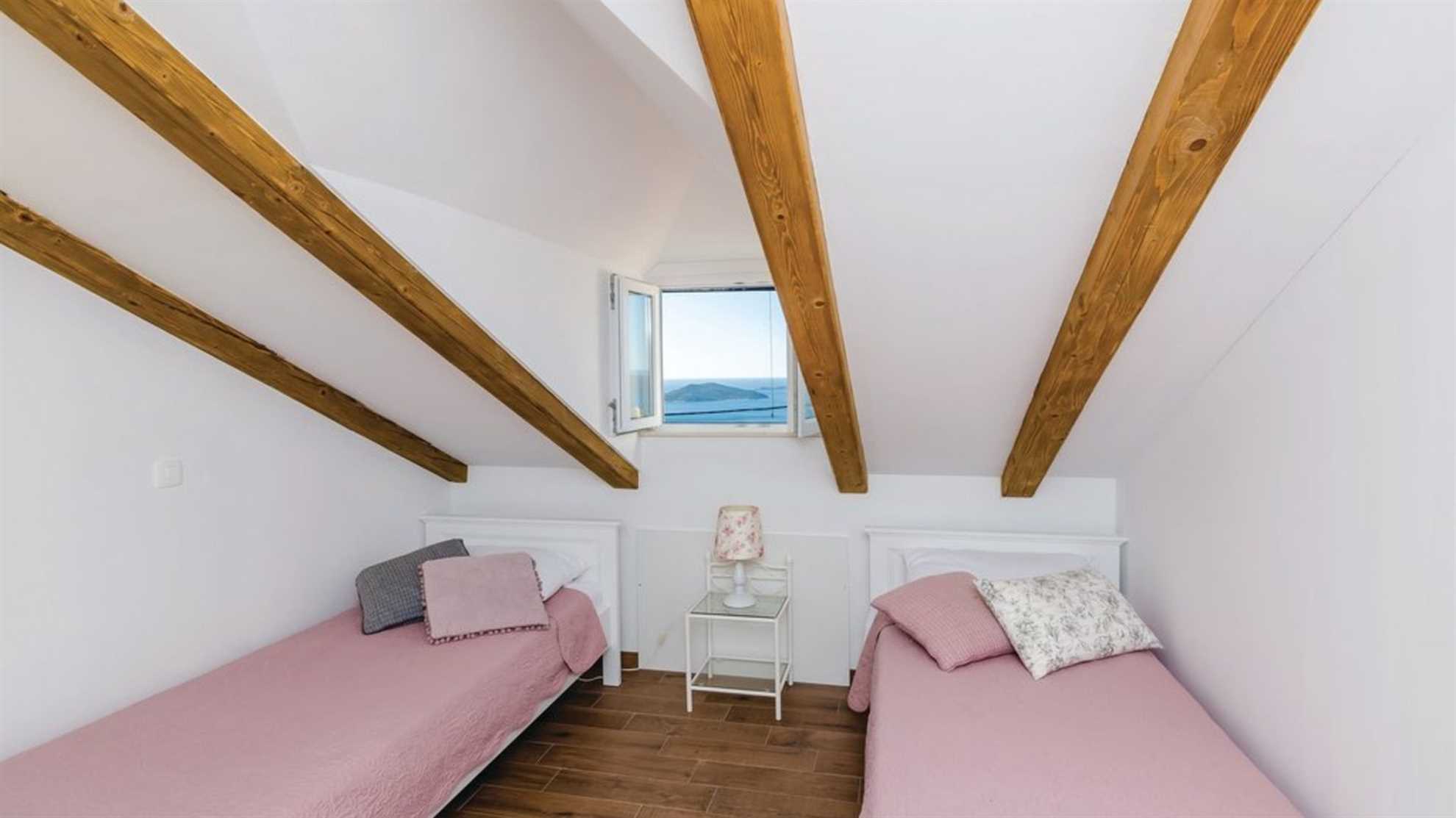 Villa Maestral | Brsecine Village