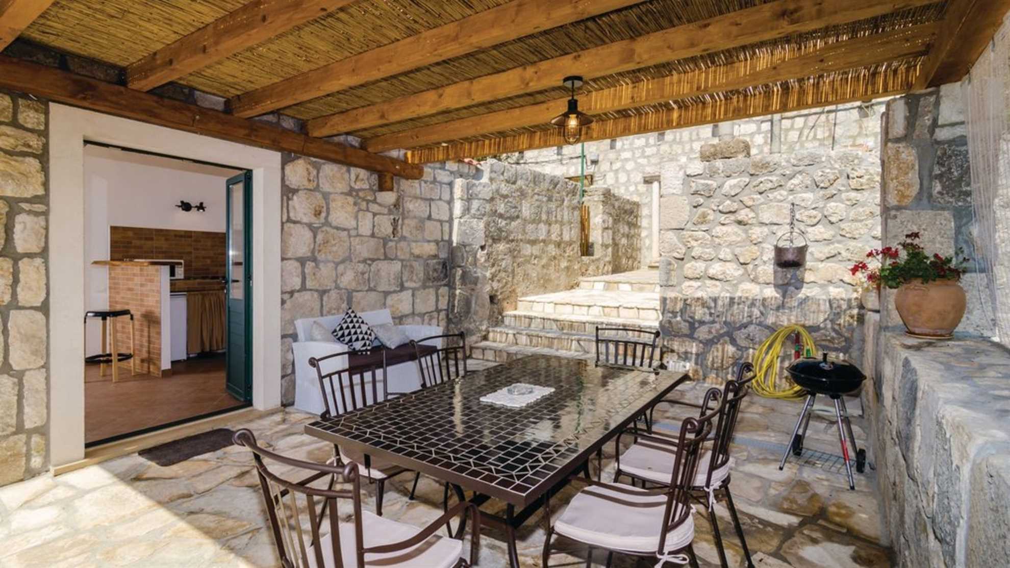 Villa Maestral | Brsecine Village