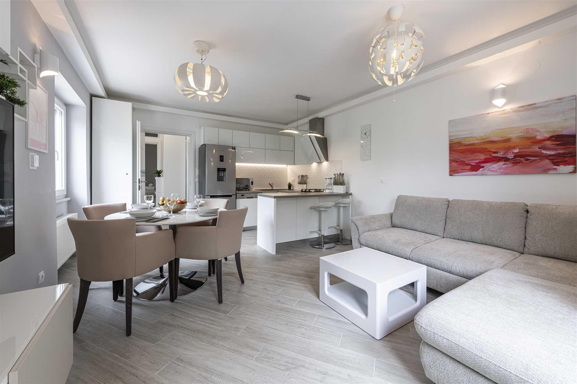 Sunset Premium Residence 4