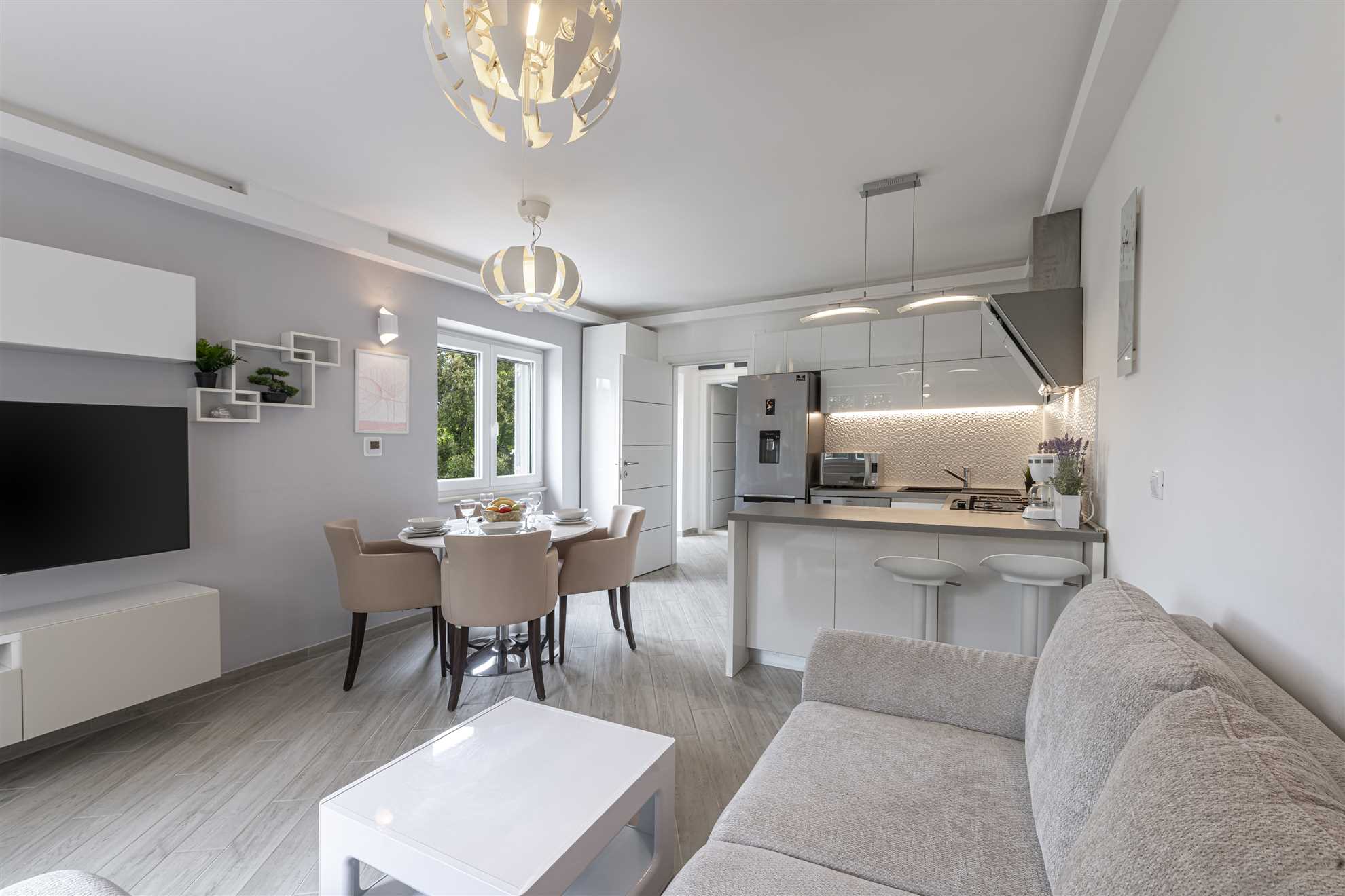 Sunset Premium Residence 4