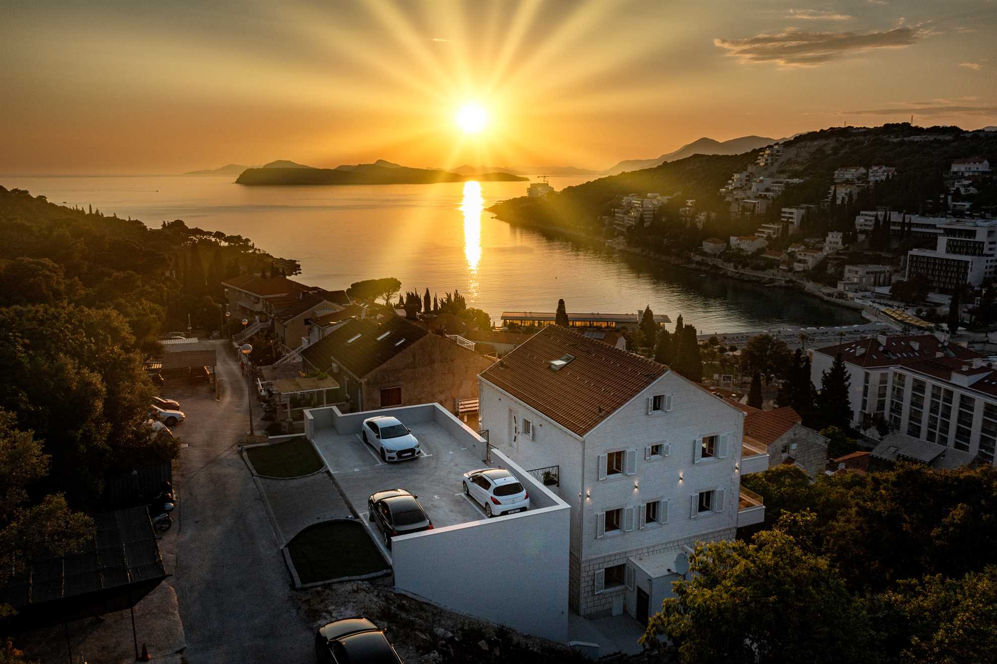 Sunset Premium Residence 4