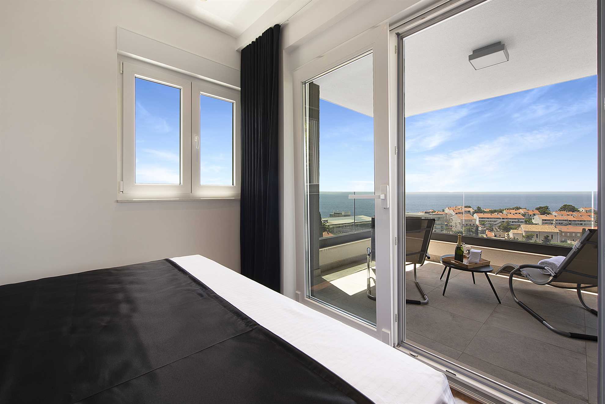 Superior Marangun | SeaView